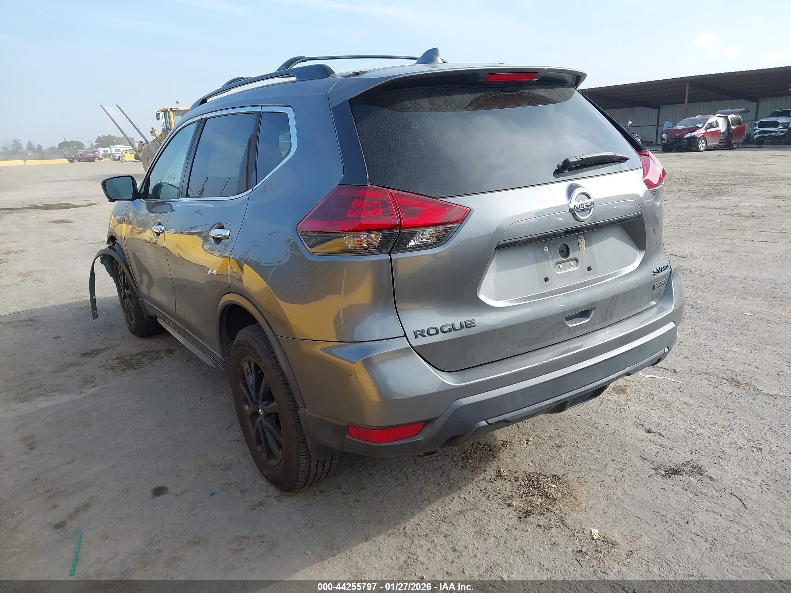 NISSAN ROGUE image 3