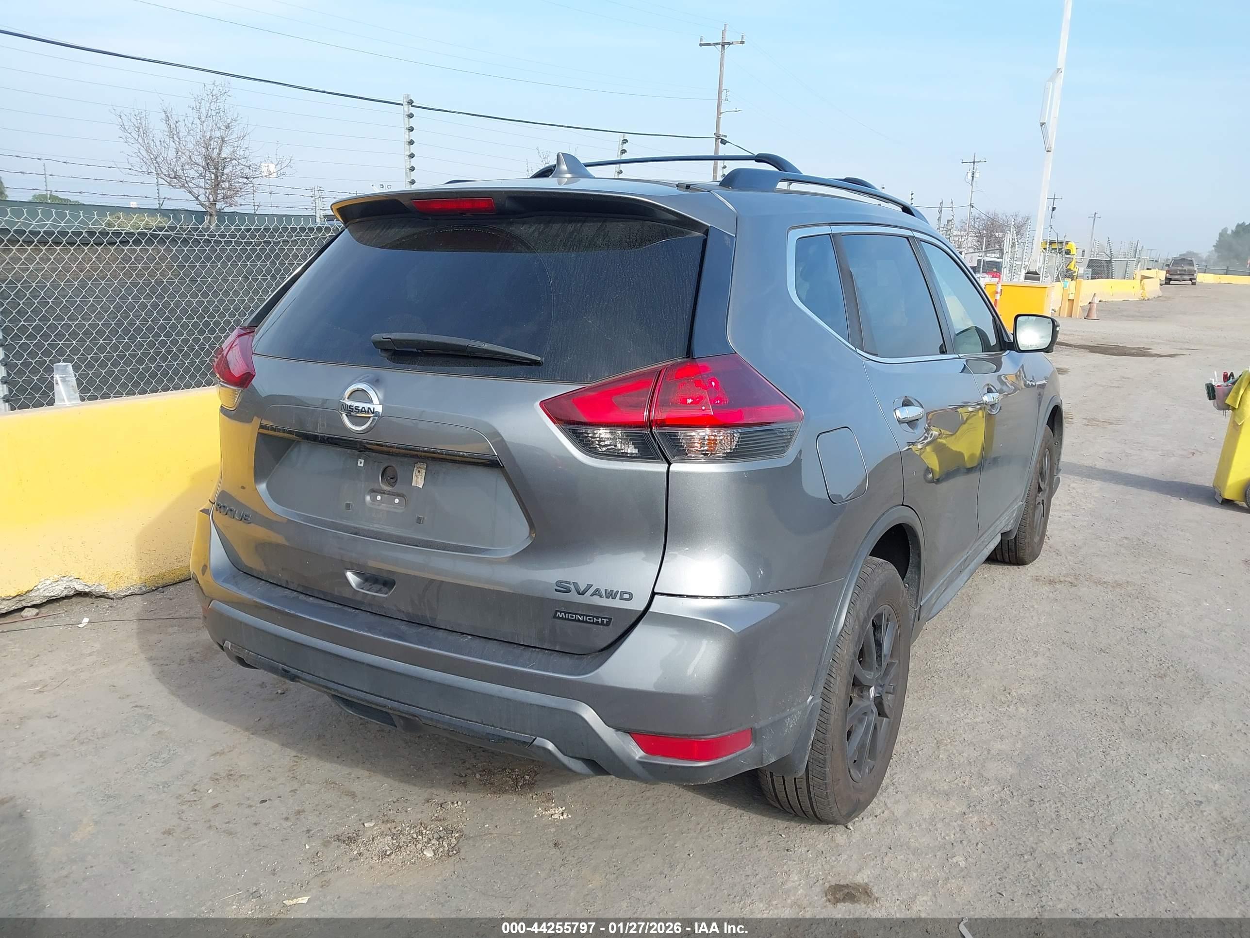 NISSAN ROGUE image 4