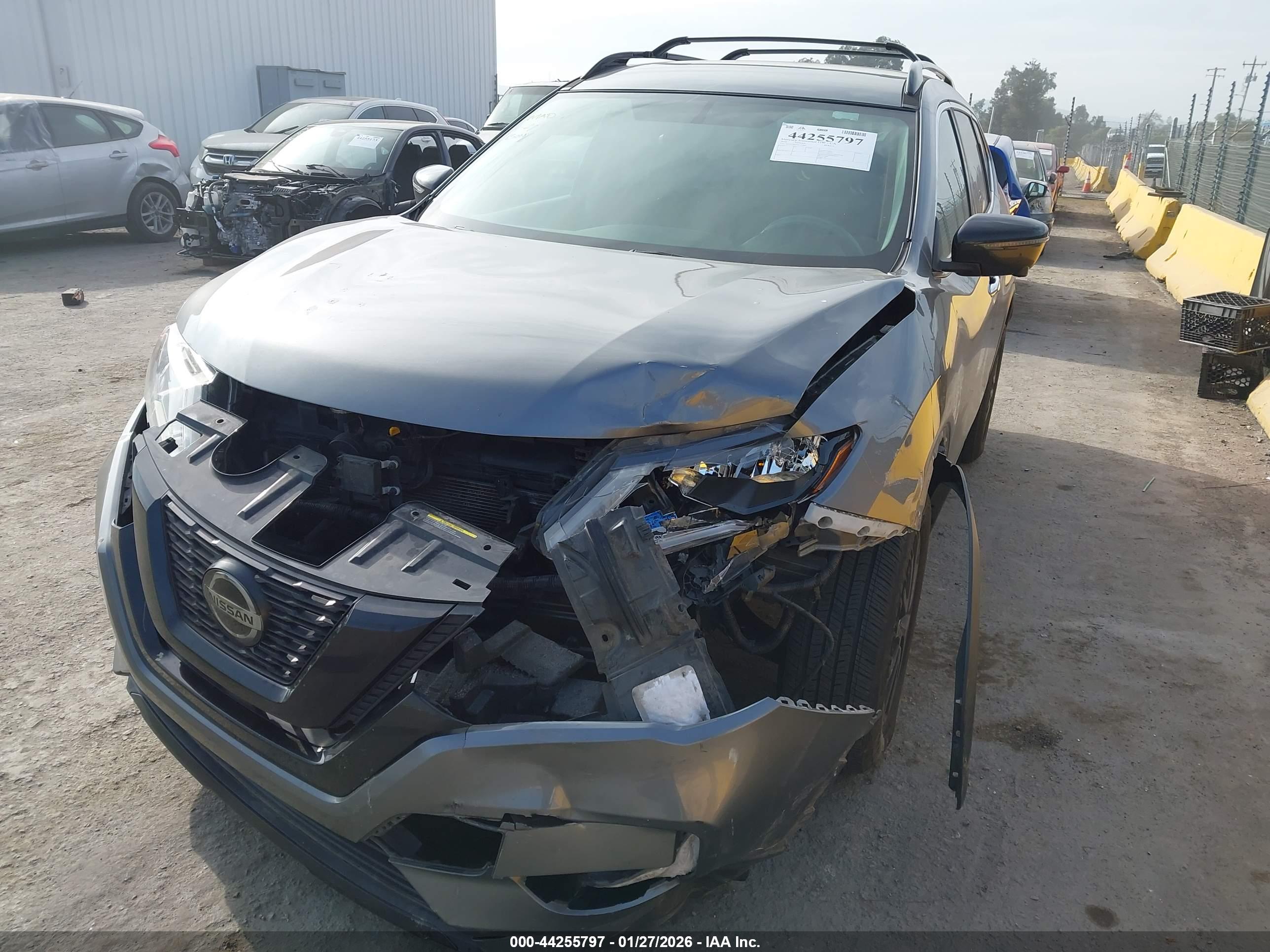 NISSAN ROGUE image 6