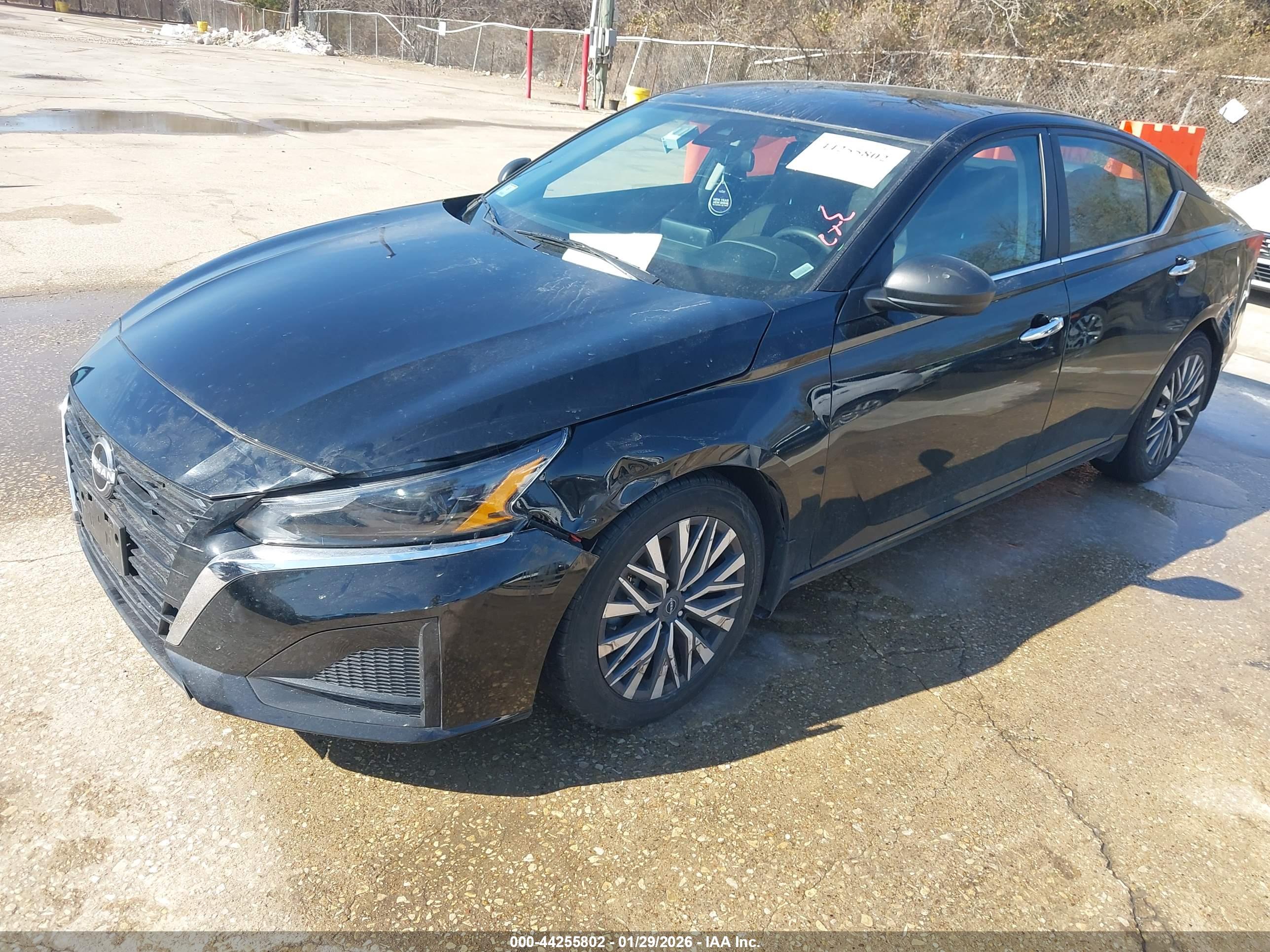 NISSAN ALTIMA image 2