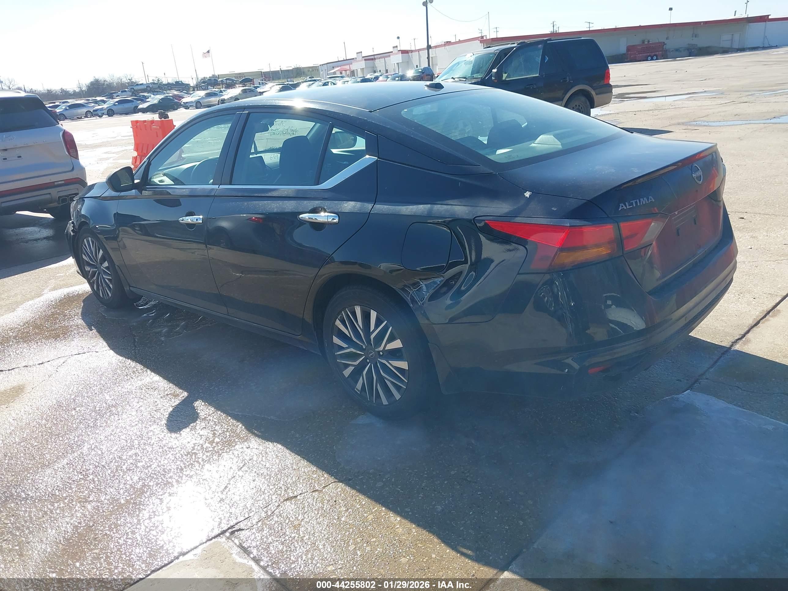 NISSAN ALTIMA image 3