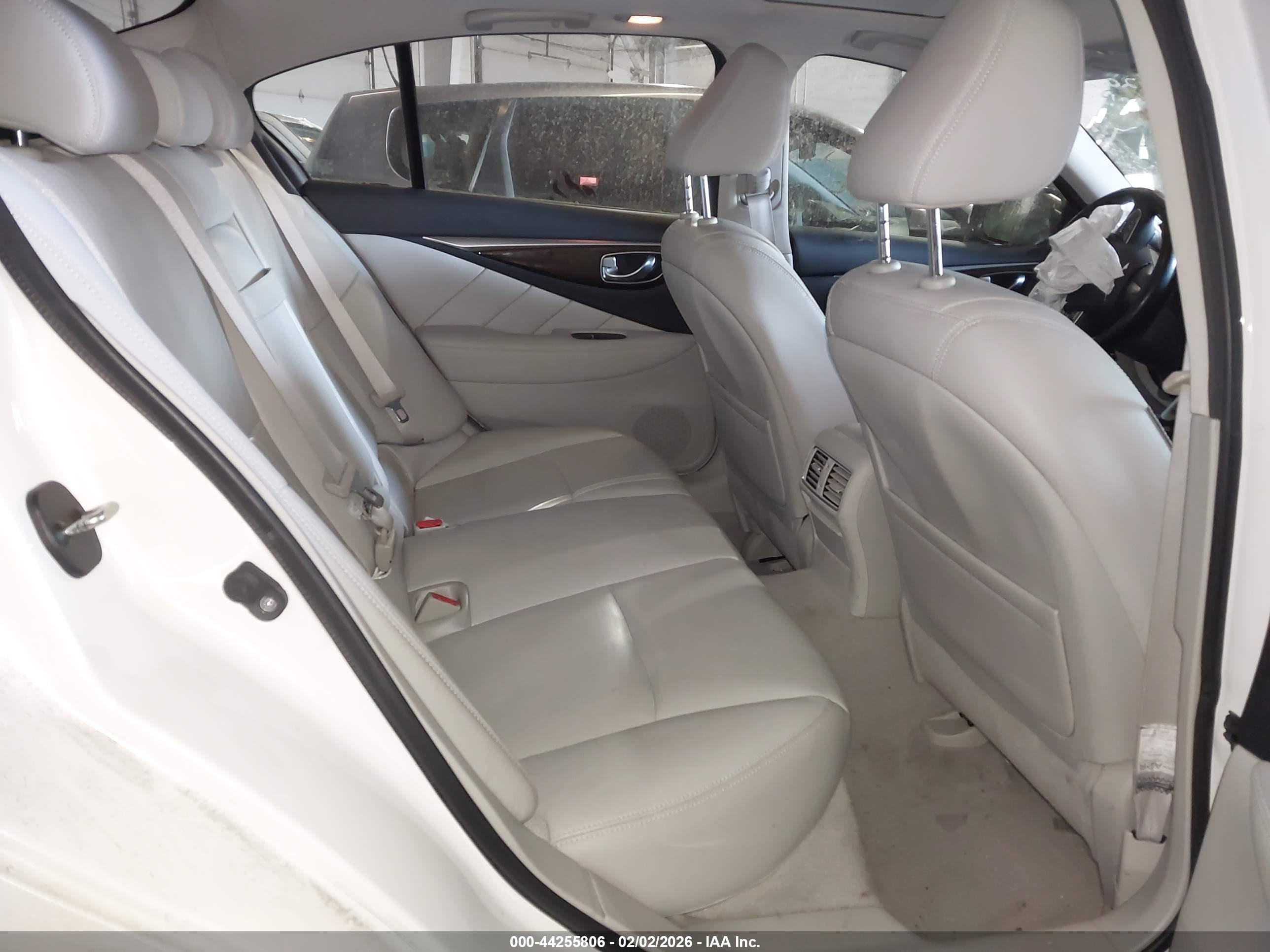INFINITI Q50 image 8