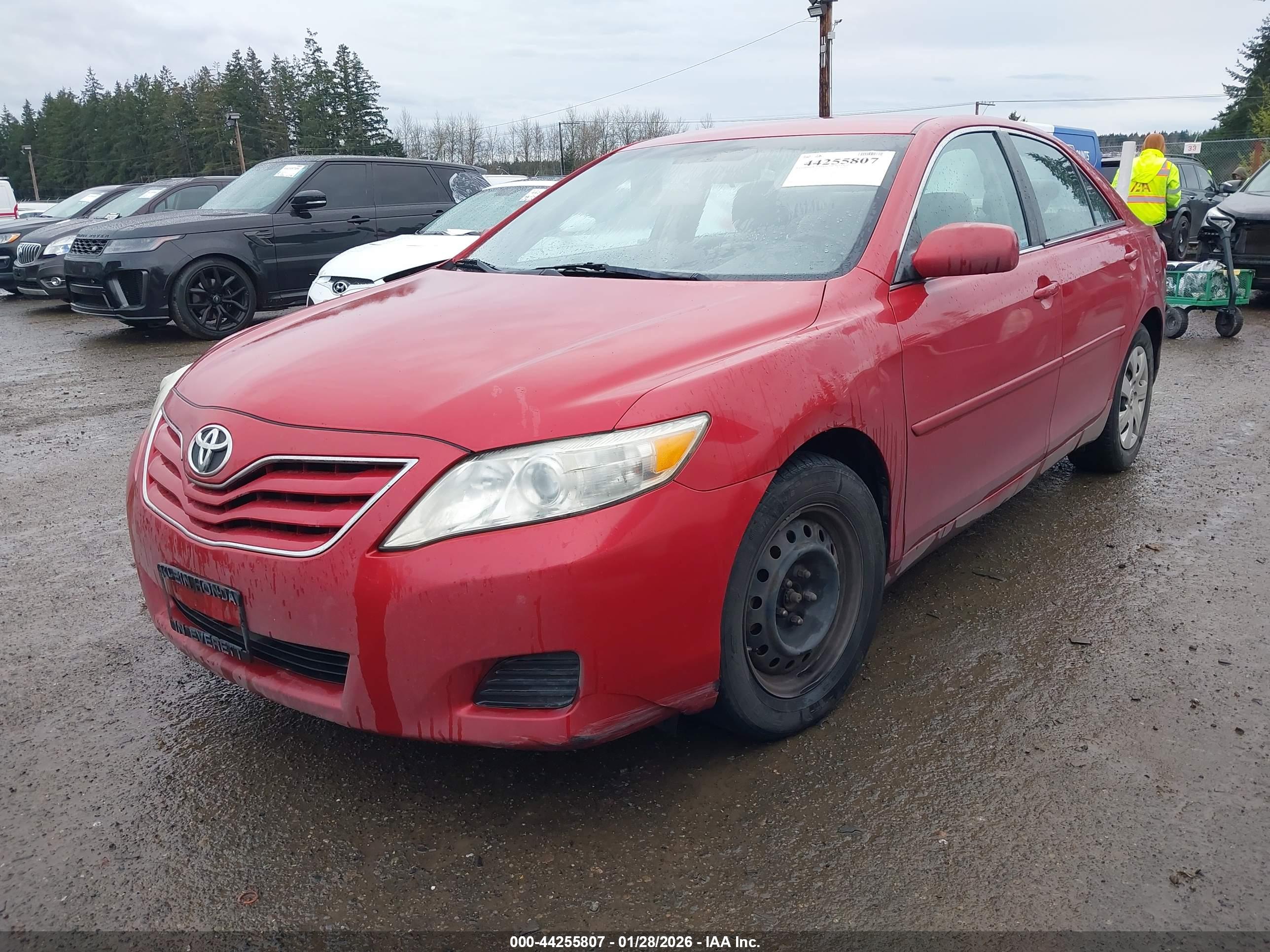 TOYOTA CAMRY image 2