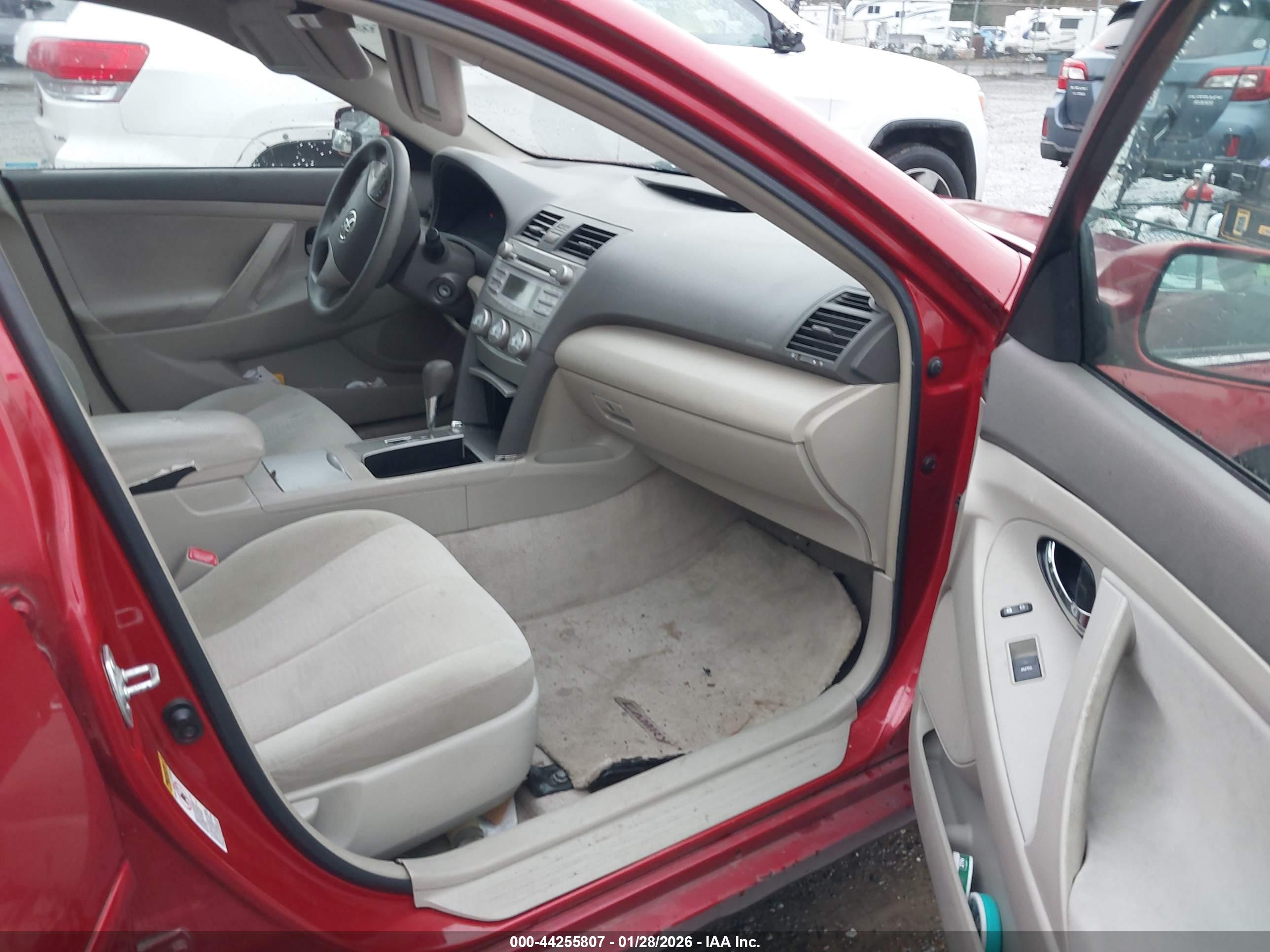 TOYOTA CAMRY image 5