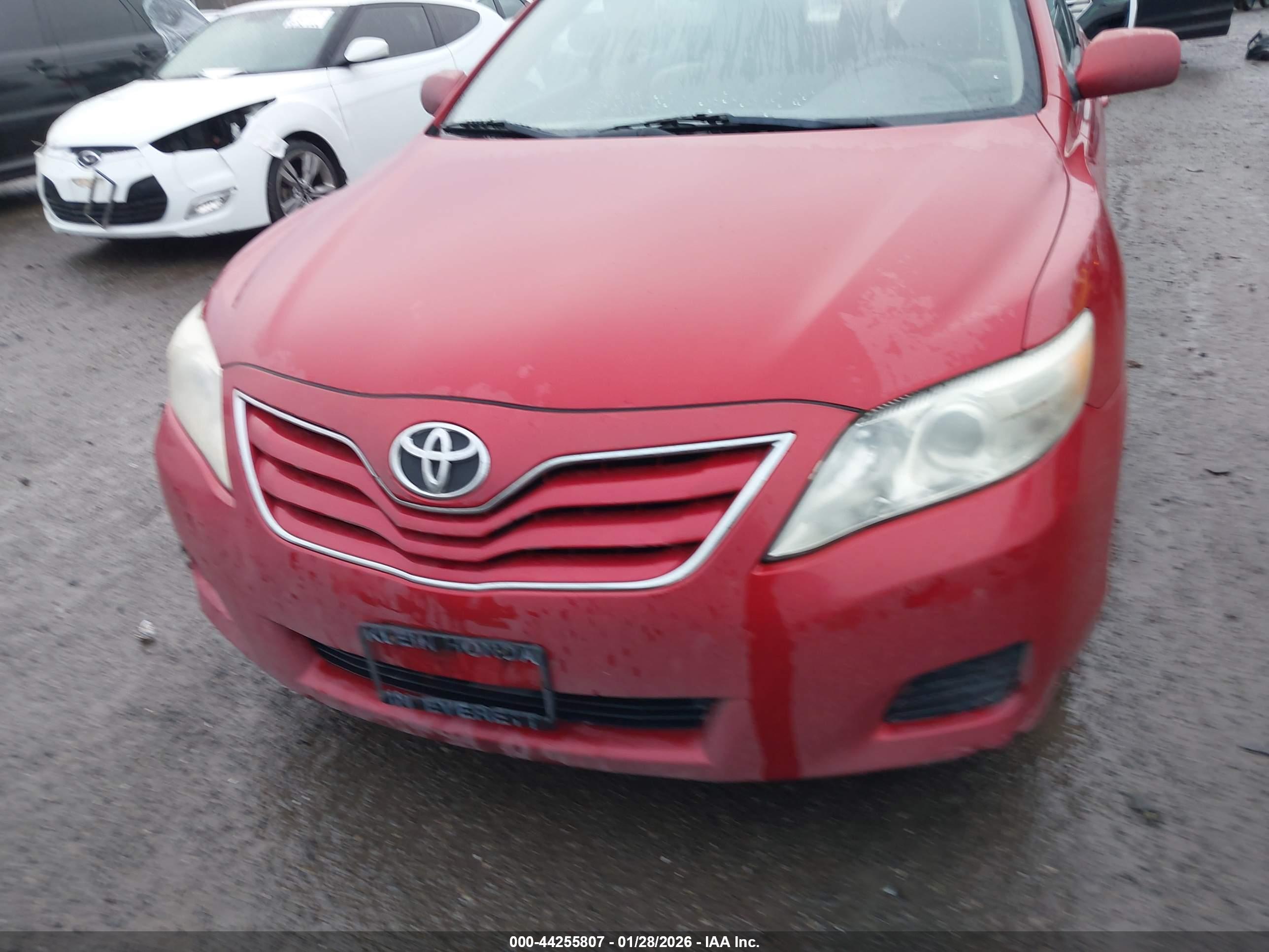 TOYOTA CAMRY image 6