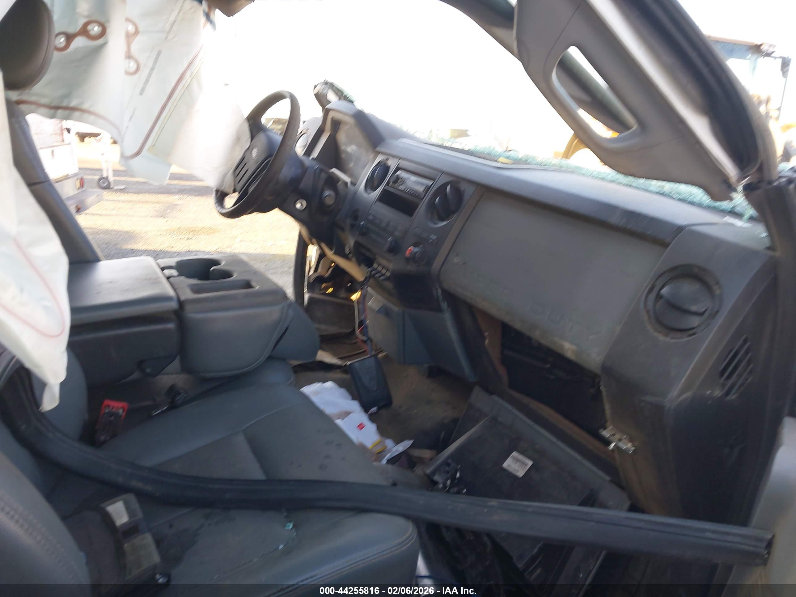 FORD F-550 image 5