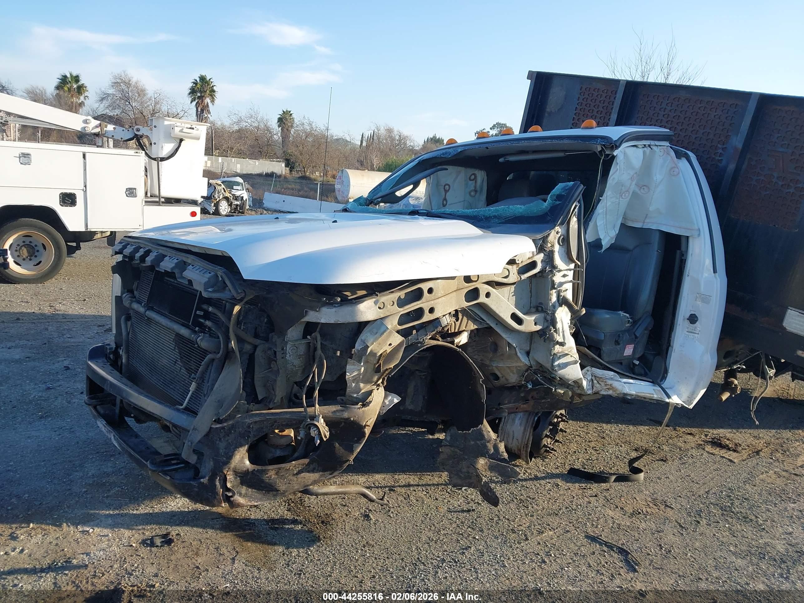 FORD F-550 image 6