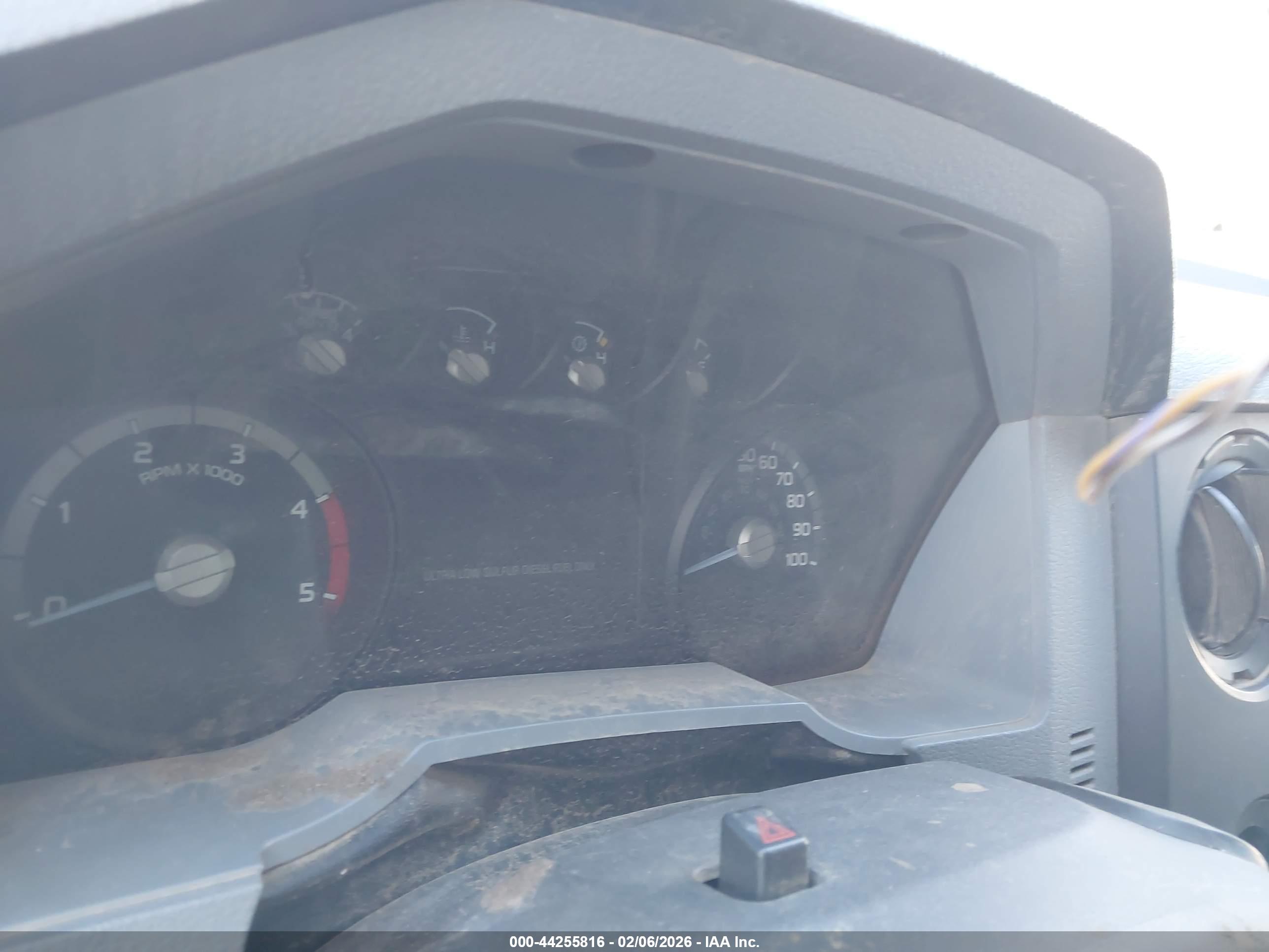 FORD F-550 image 7