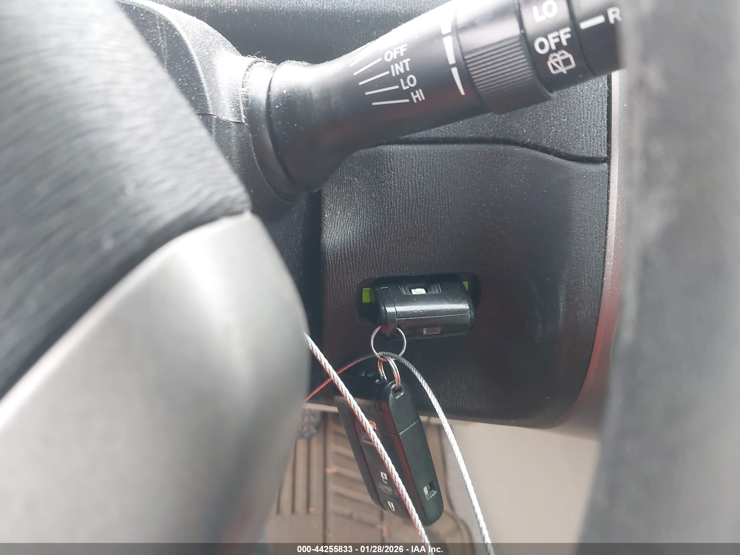 TOYOTA PRIUS image 11