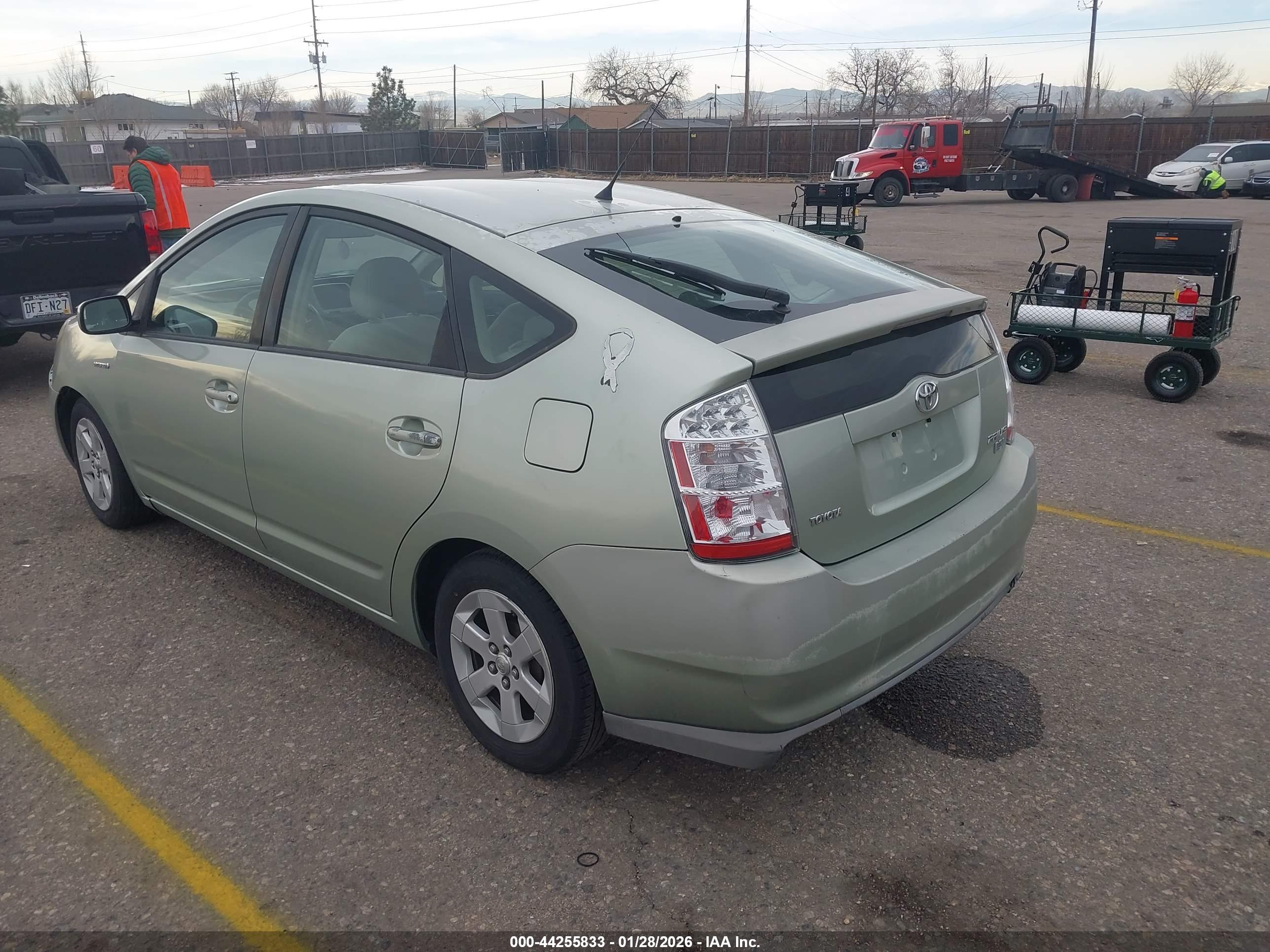 TOYOTA PRIUS image 3