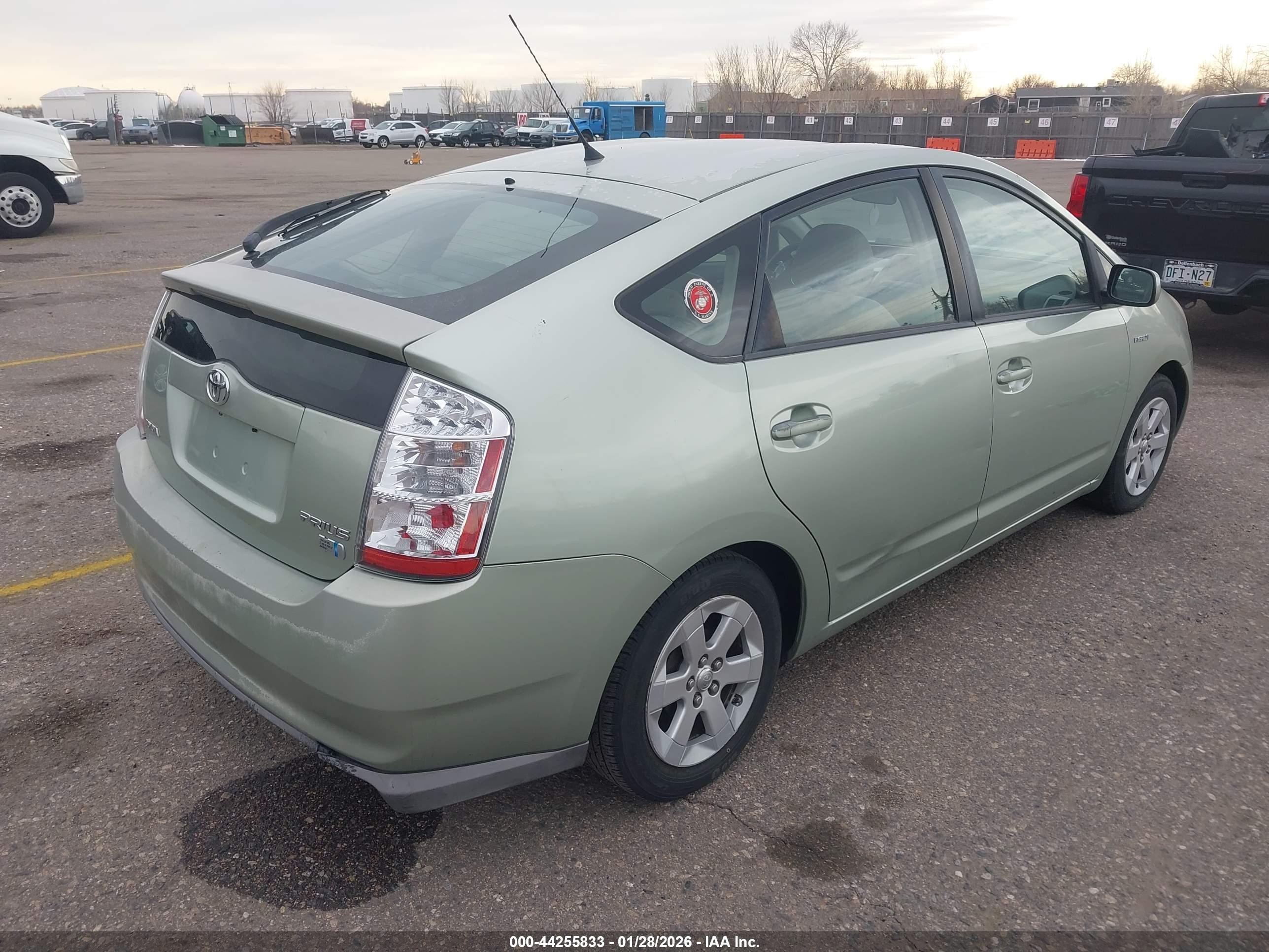 TOYOTA PRIUS image 4