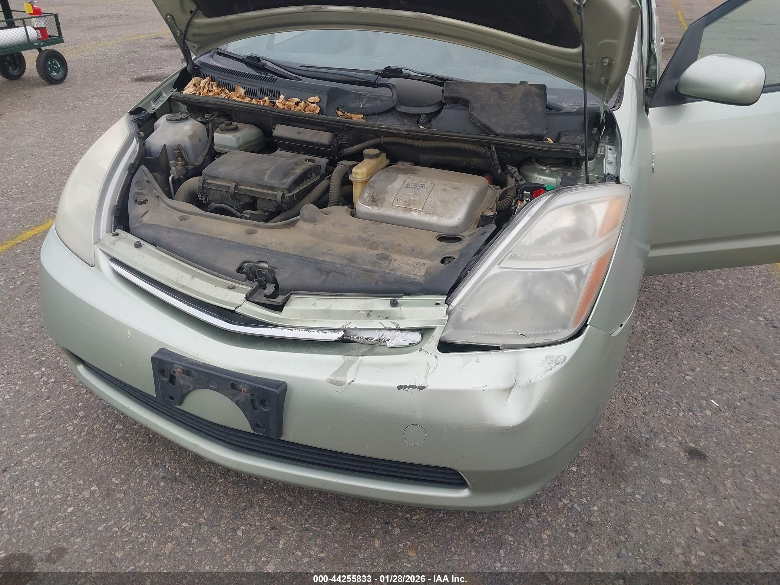 TOYOTA PRIUS image 6