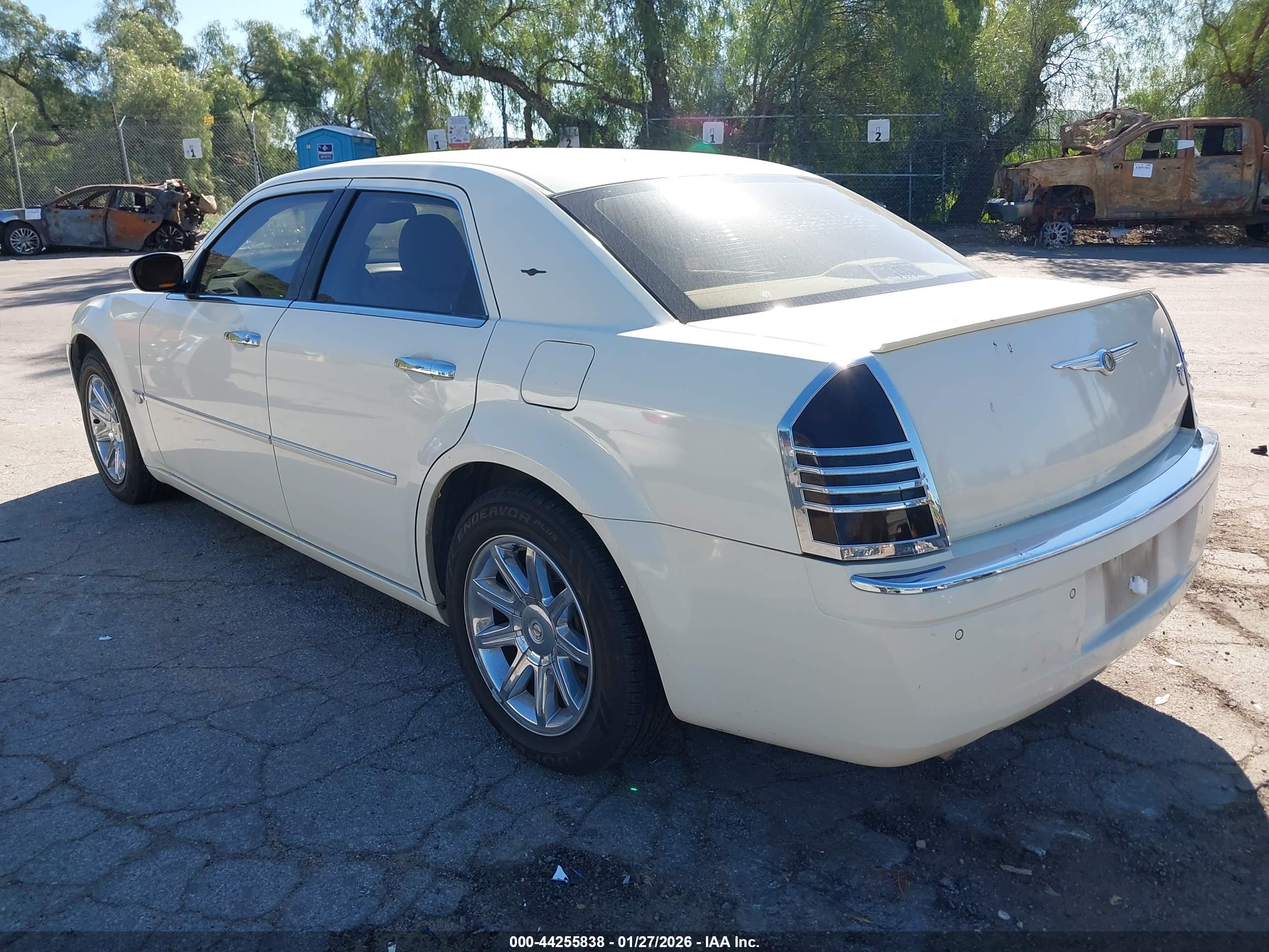 CHRYSLER 300C image 3
