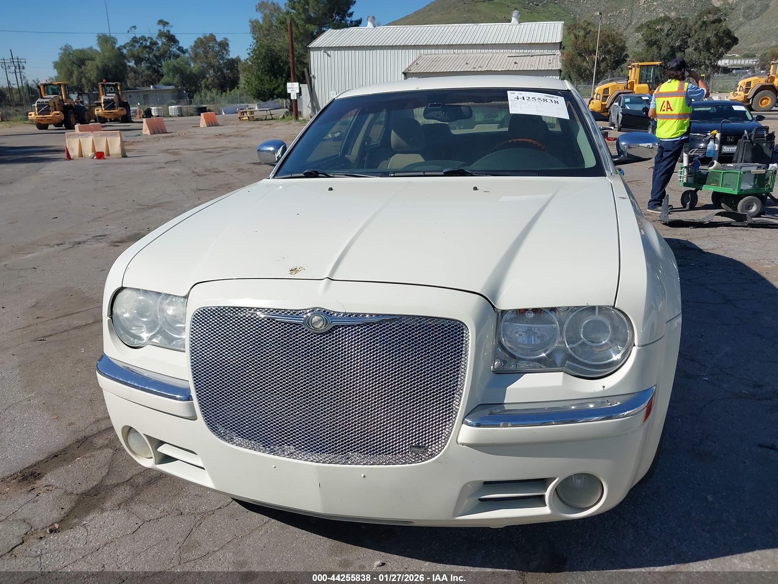 CHRYSLER 300C image 6