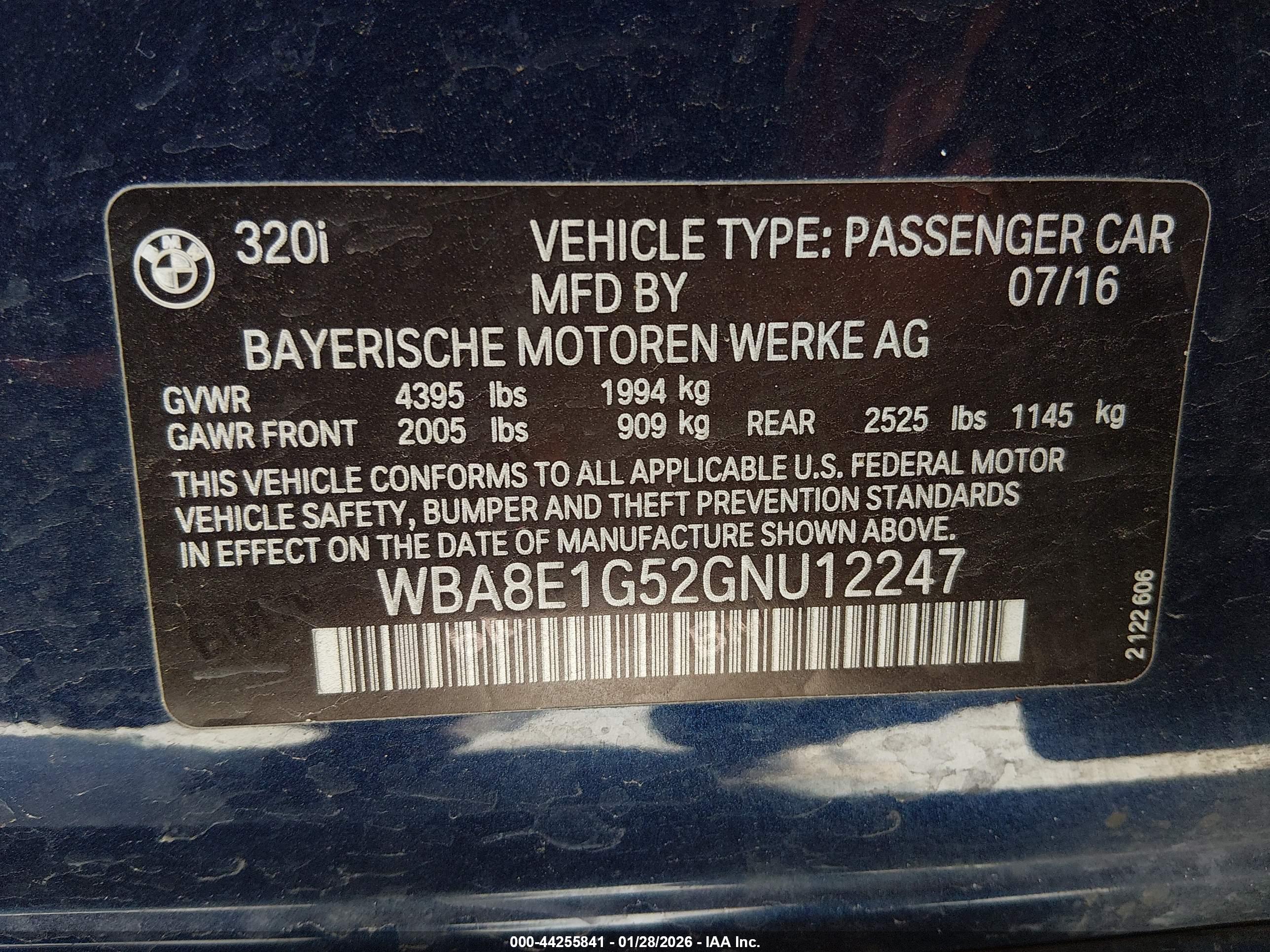 BMW 320I image 9