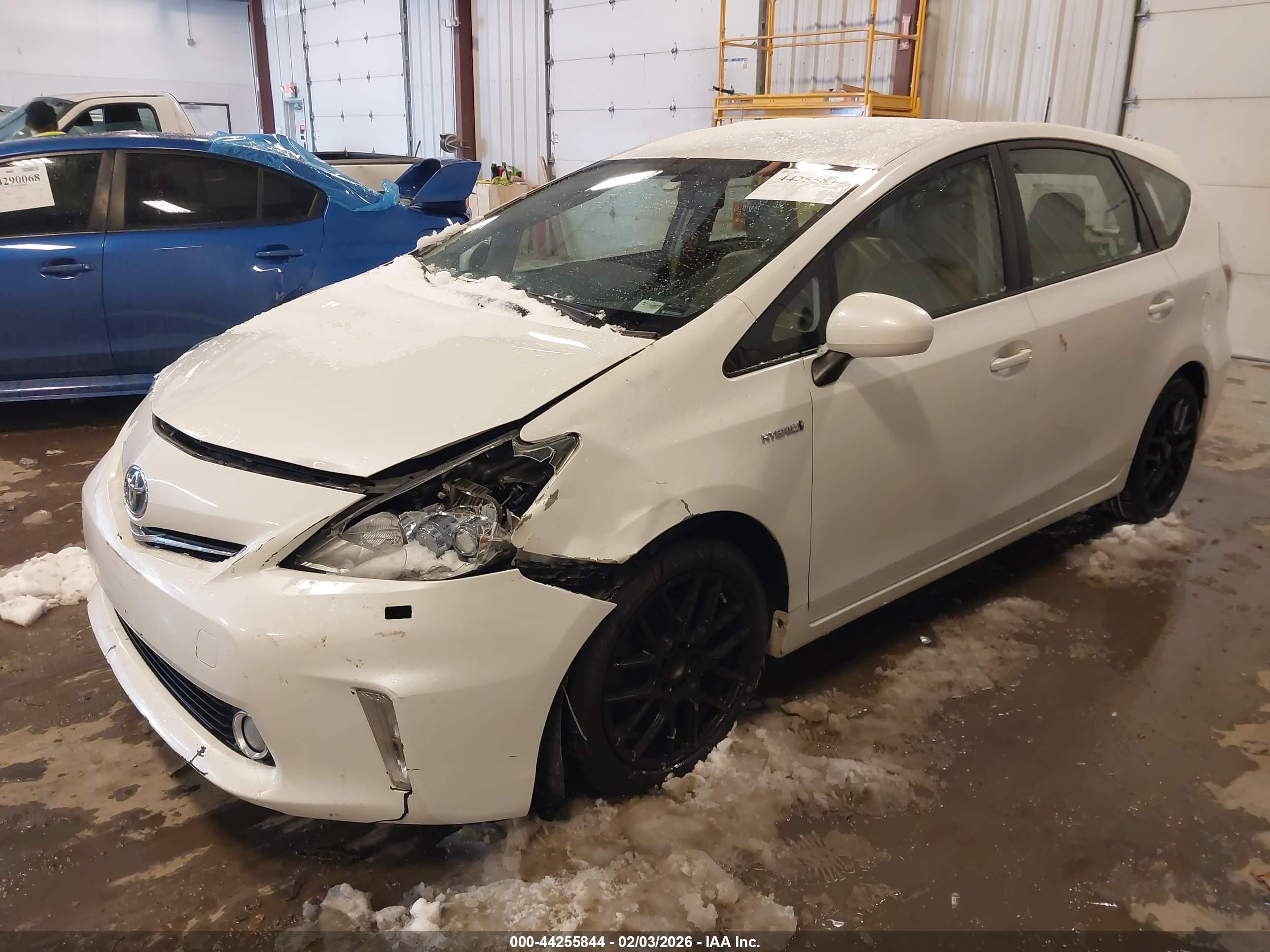 TOYOTA PRIUS image 2