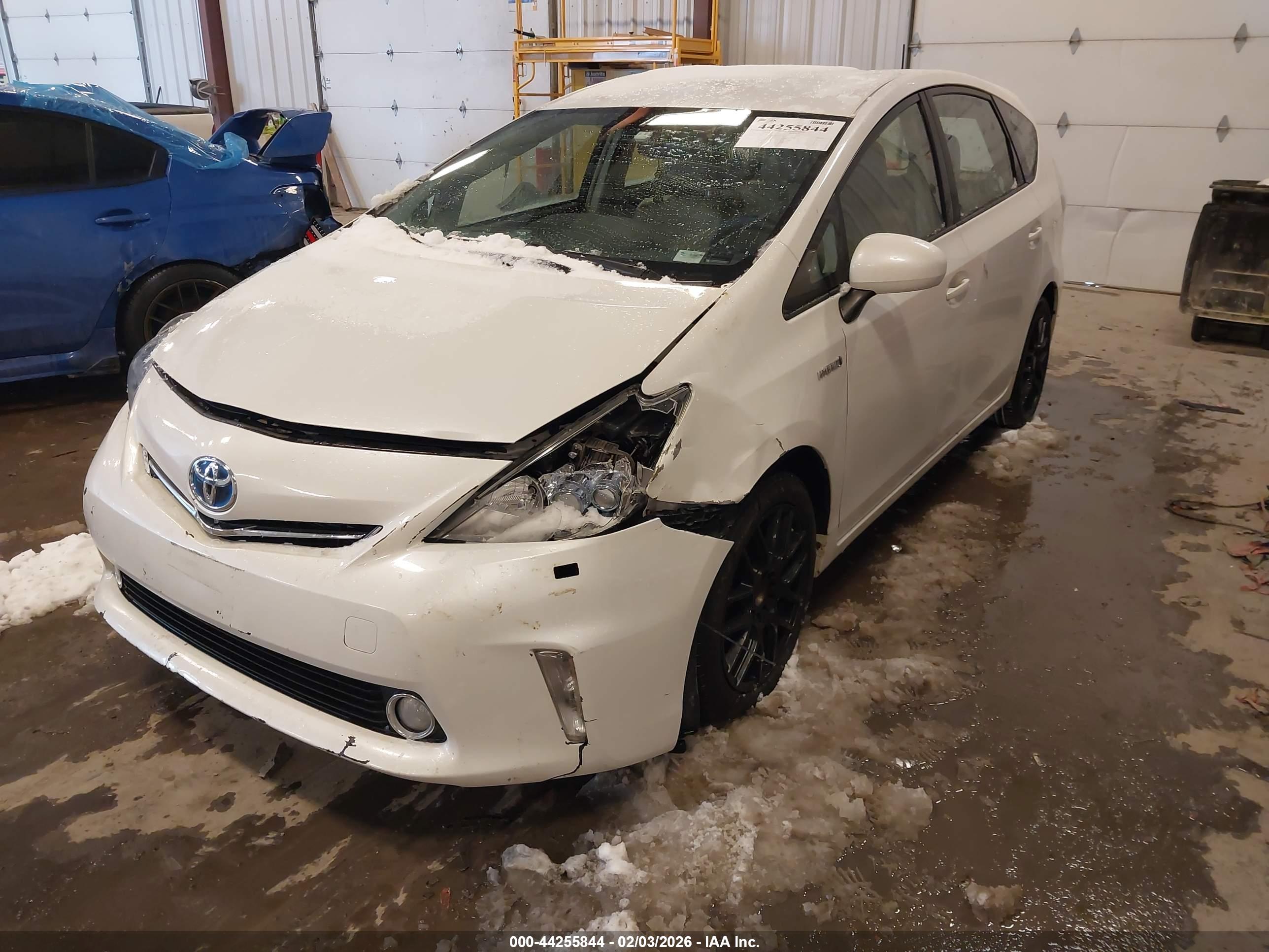 TOYOTA PRIUS image 6