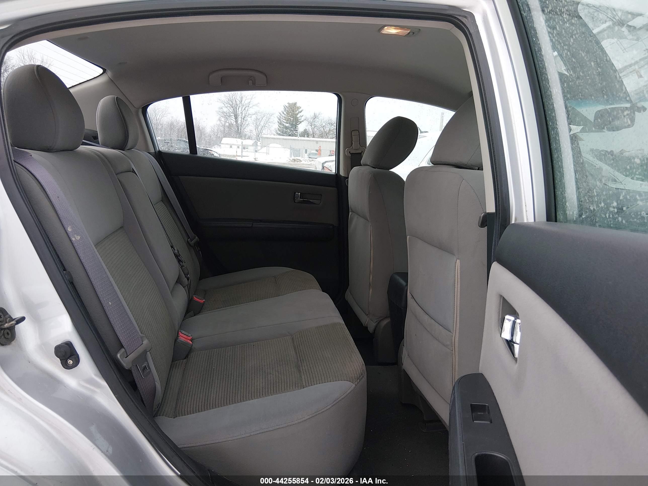 NISSAN SENTRA image 8