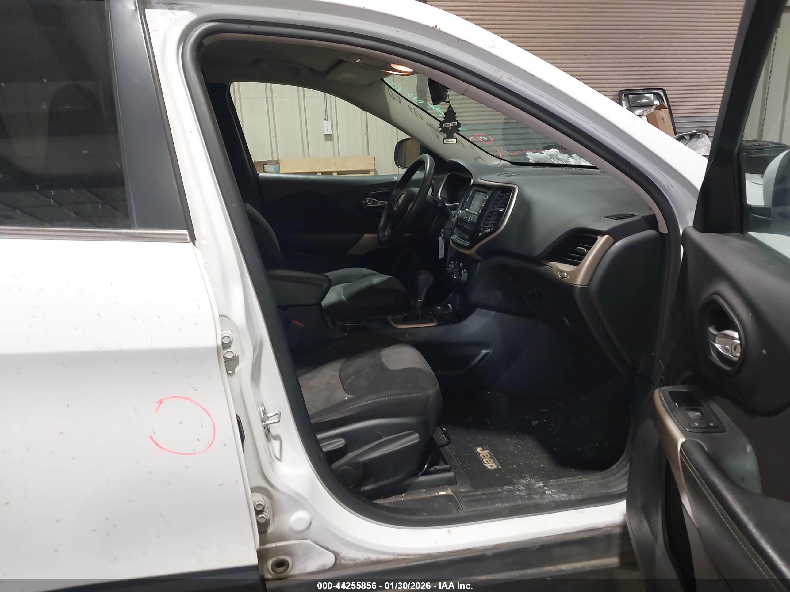 JEEP CHEROKEE image 5