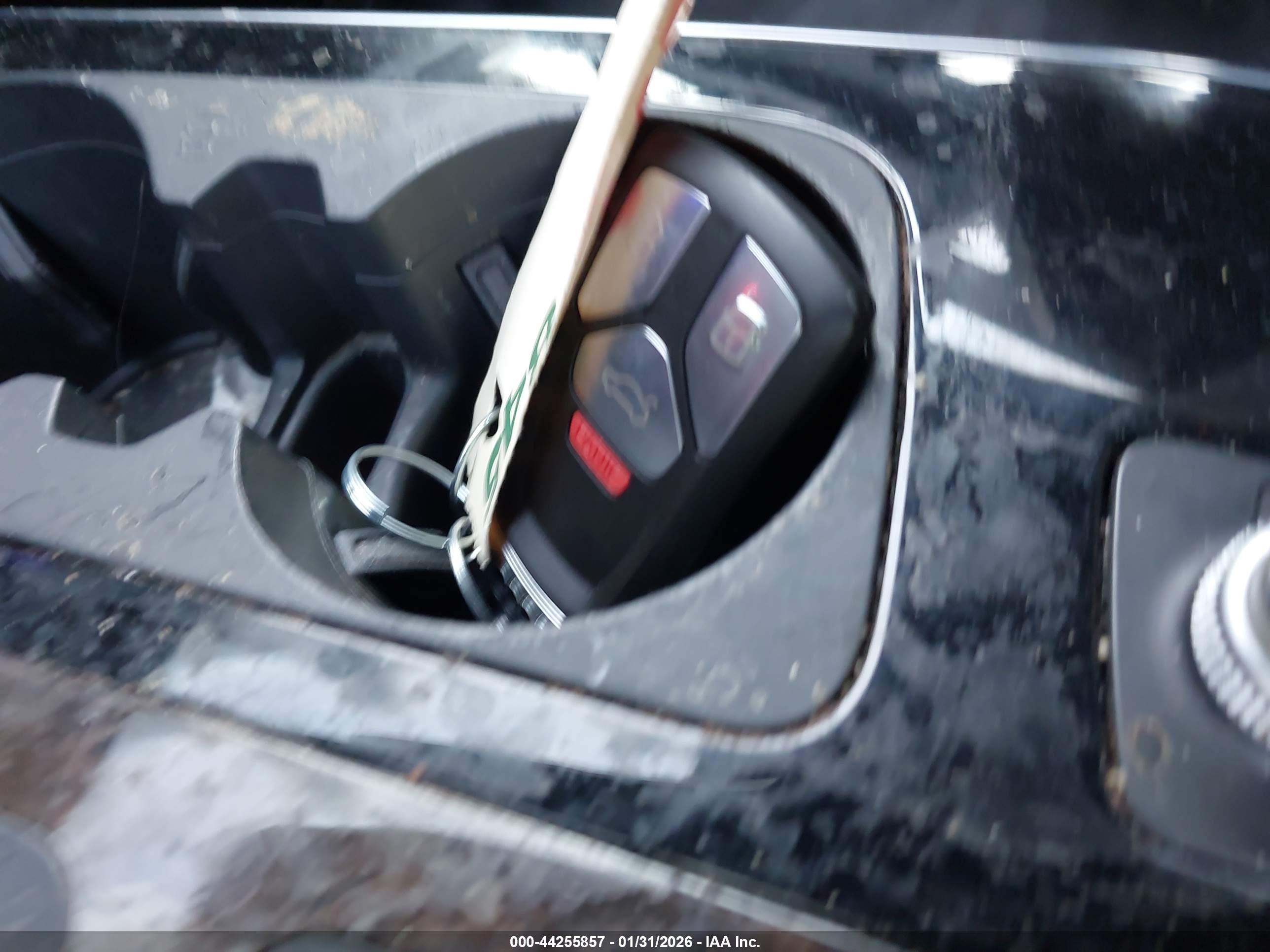 AUDI Q7 image 11