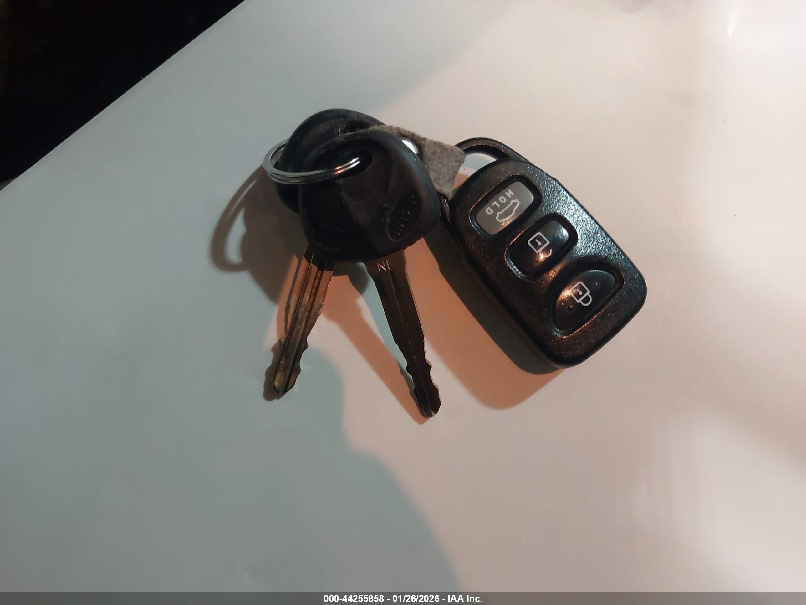 HYUNDAI ELANTRA image 11