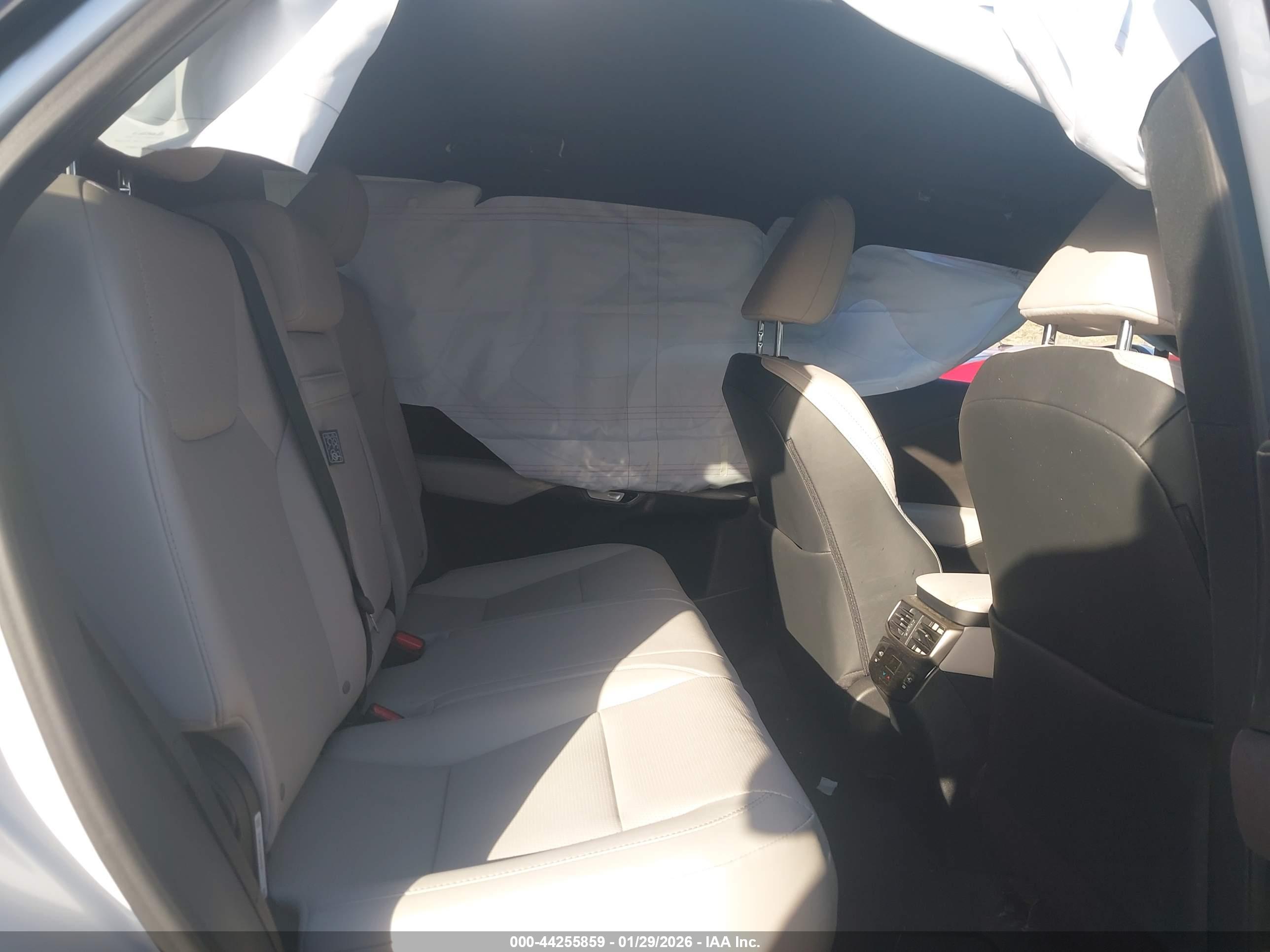 LEXUS RX image 8