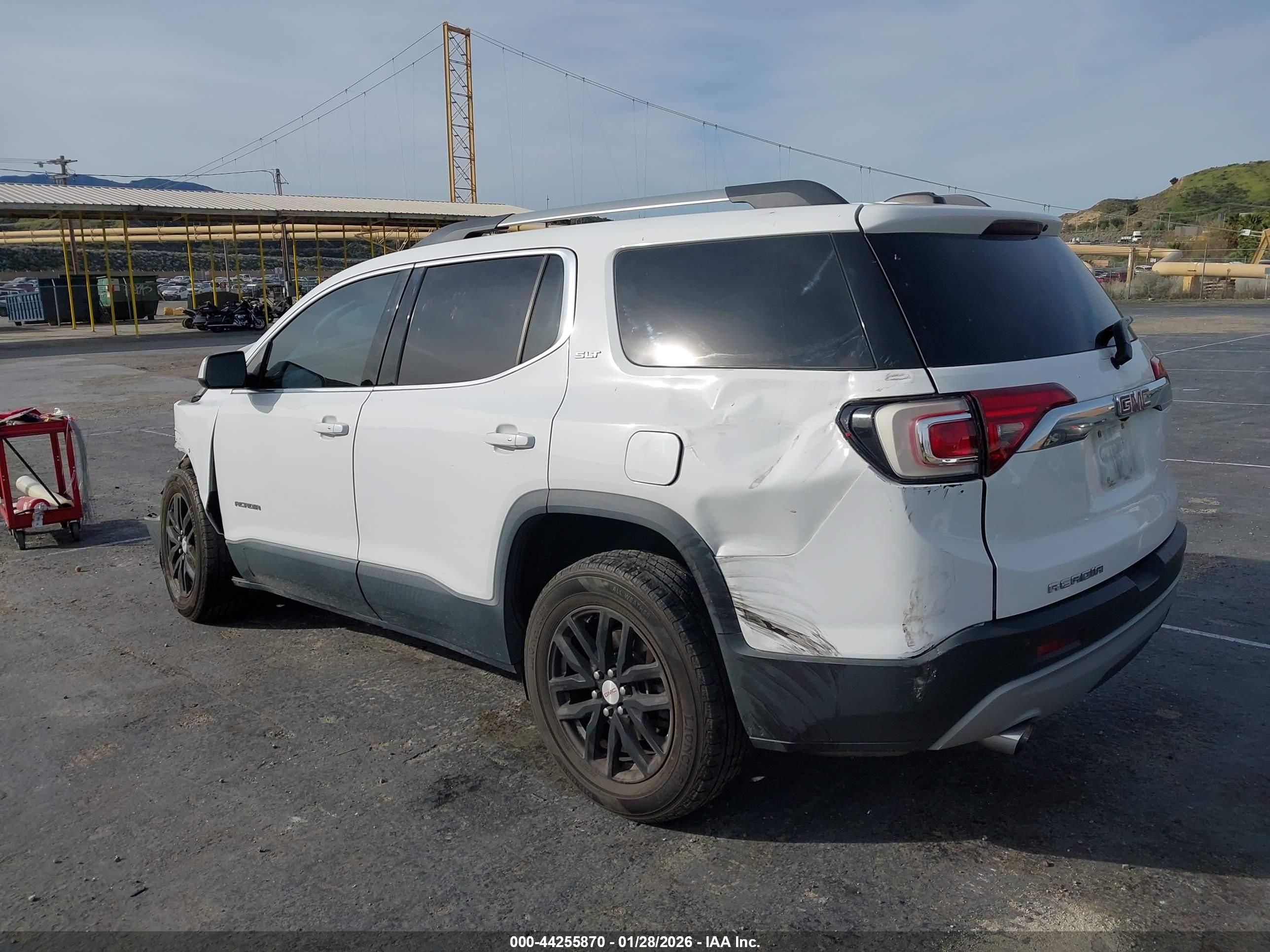 GMC ACADIA image 3