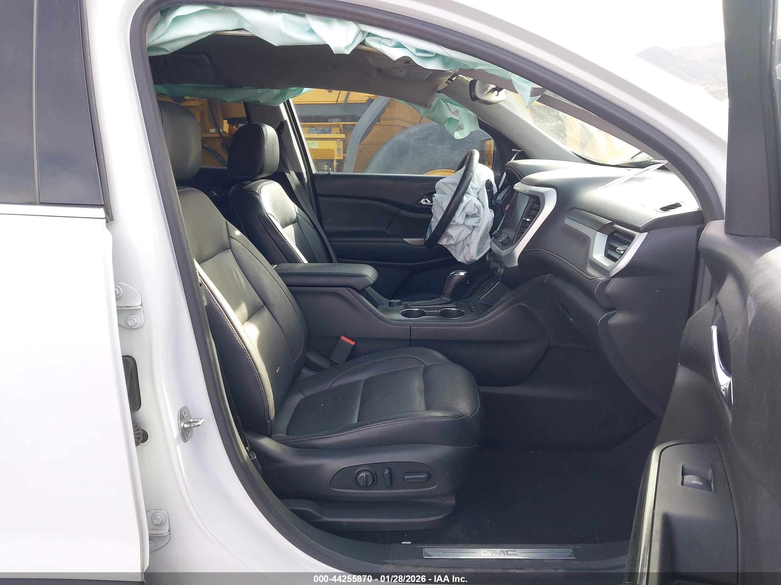 GMC ACADIA image 5