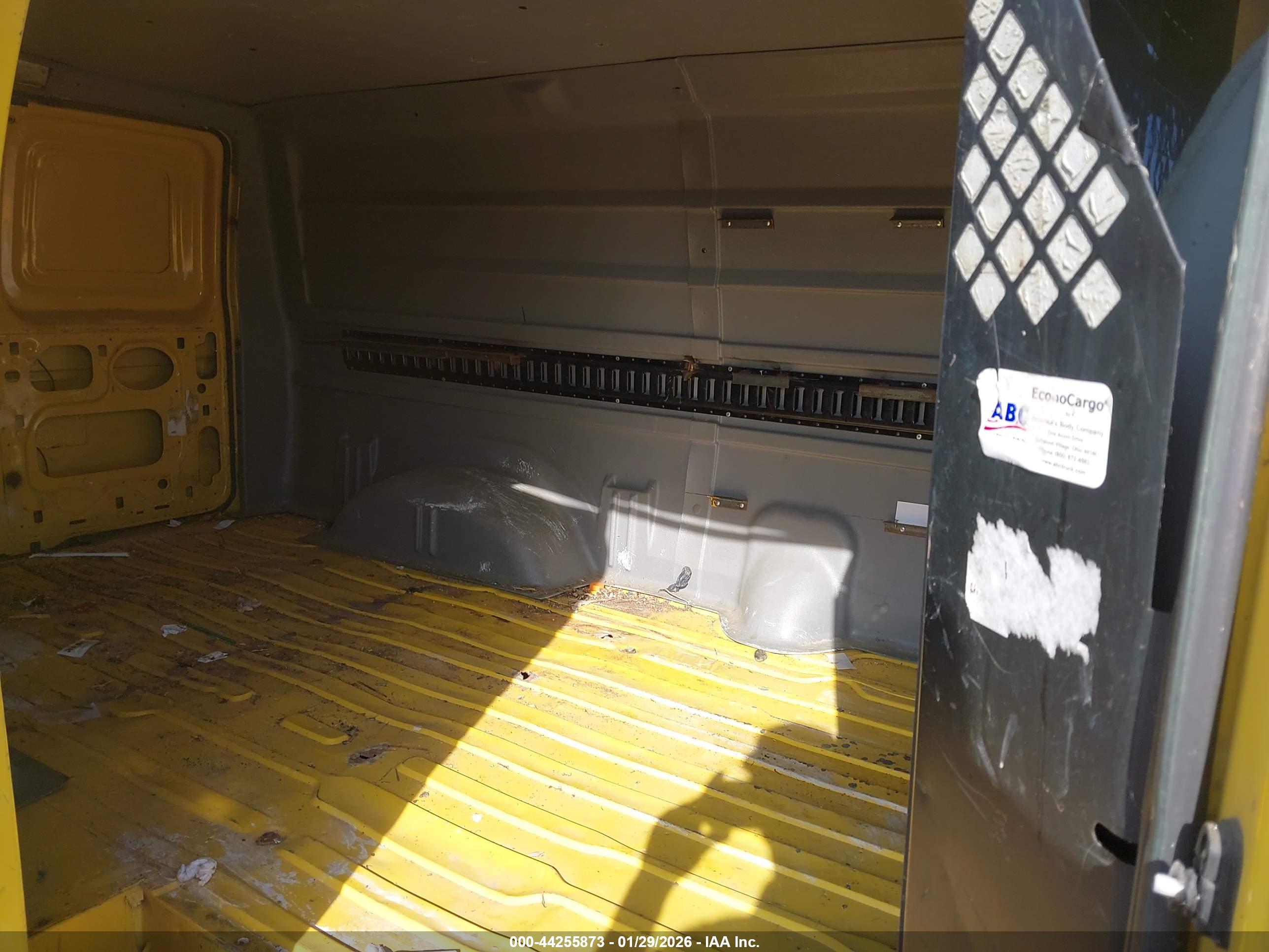 FORD E-250 image 8