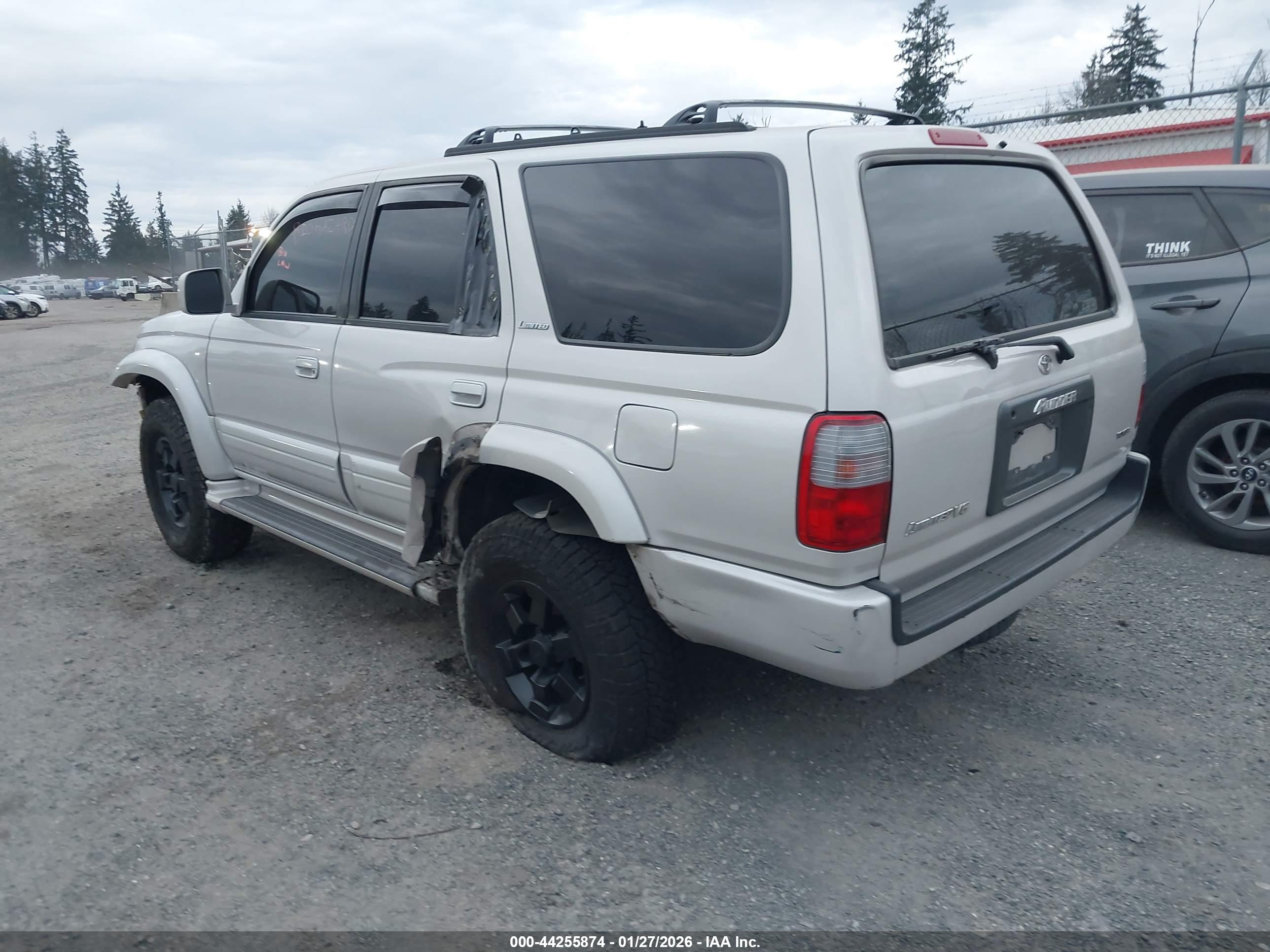 TOYOTA 4RUNNER image 3