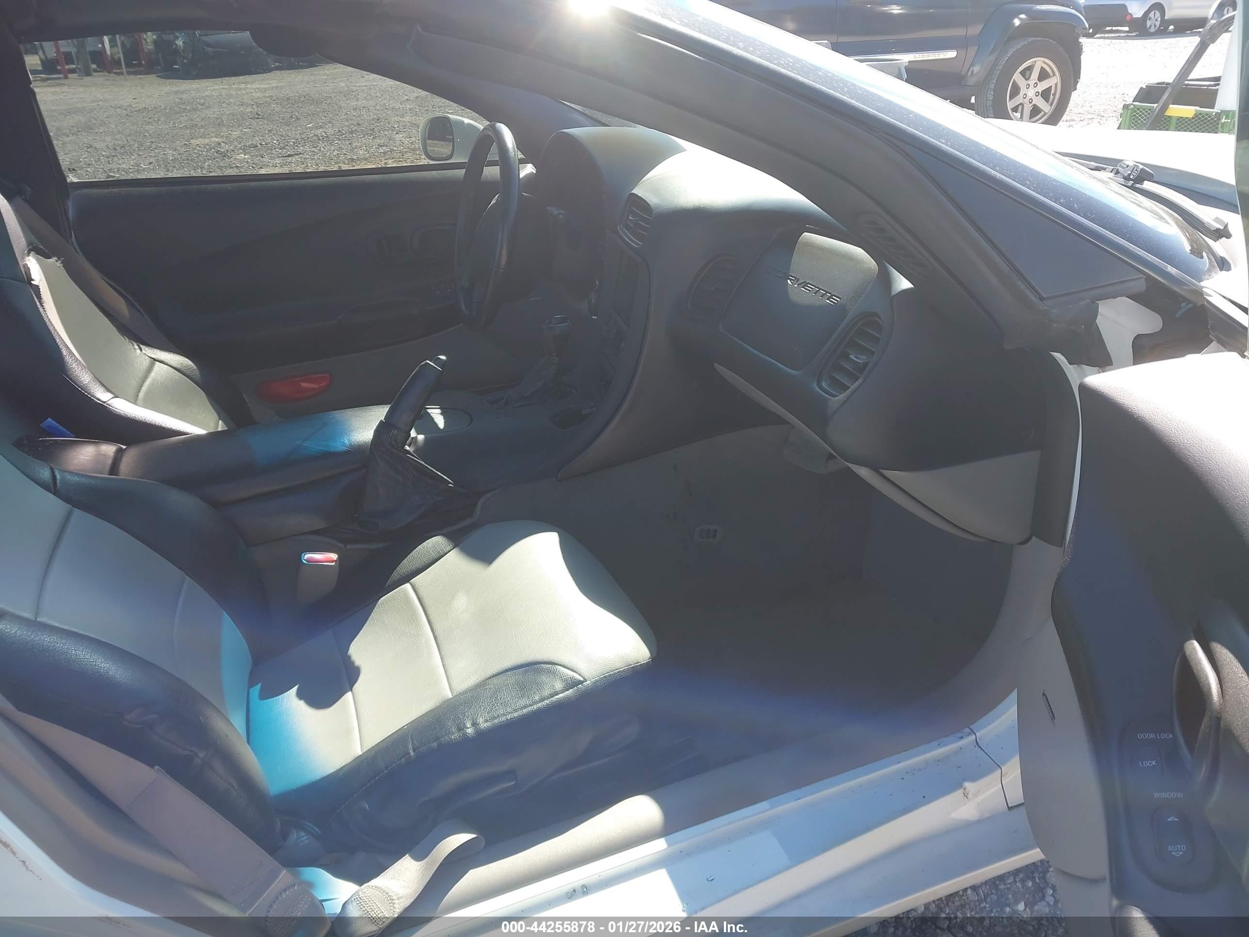 CHEVROLET CORVETTE image 5