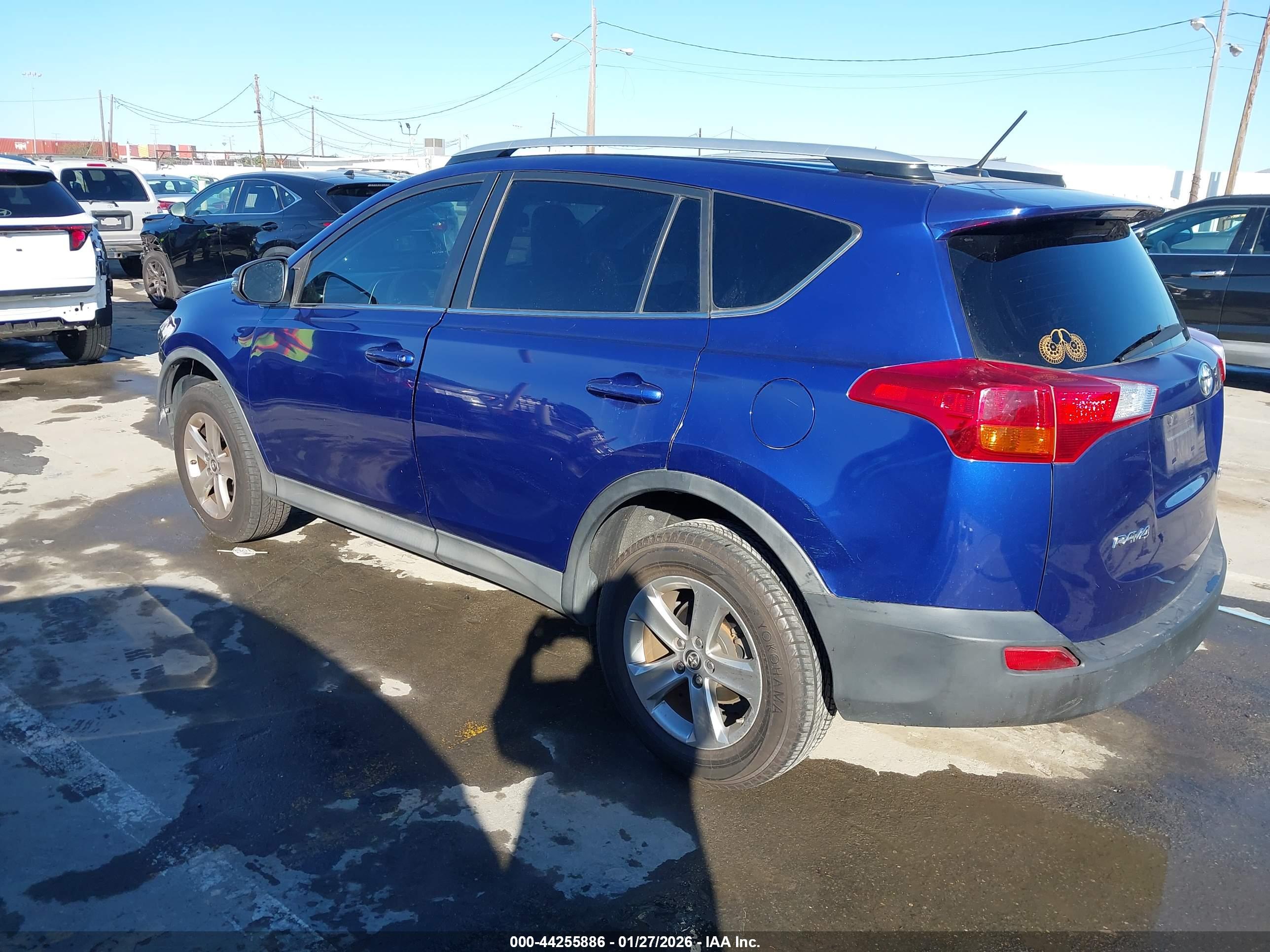TOYOTA RAV4 image 3