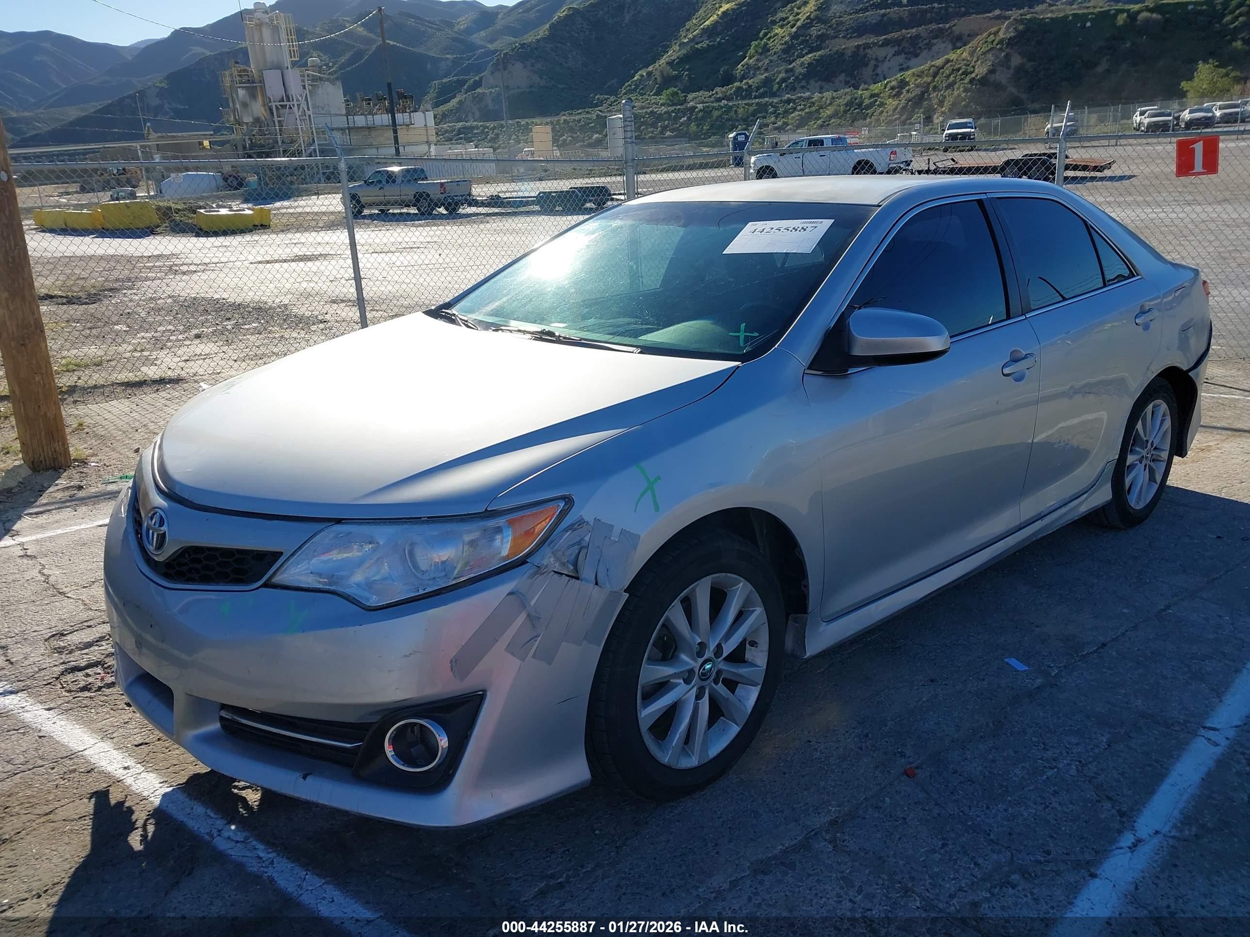 TOYOTA CAMRY image 2