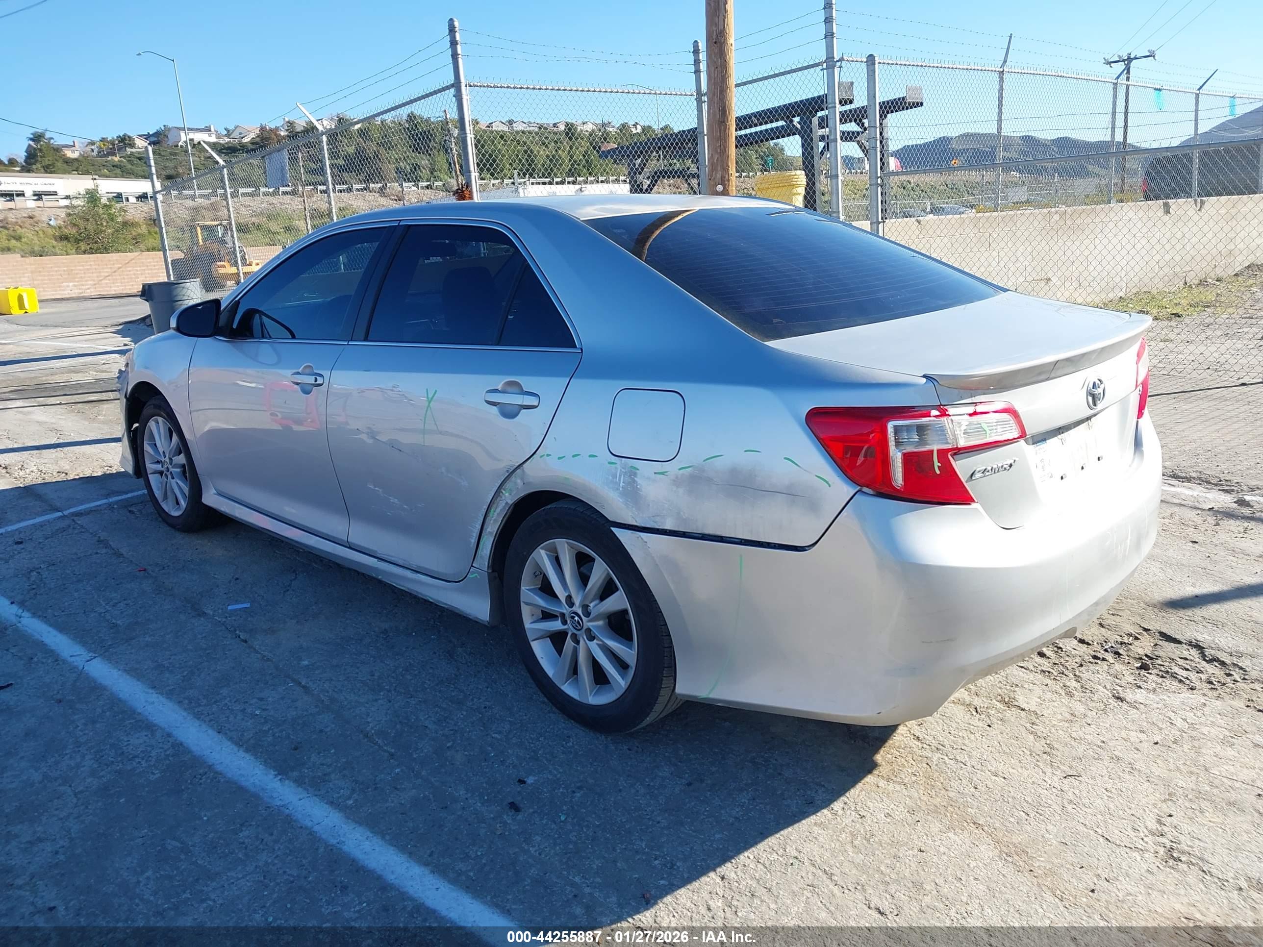 TOYOTA CAMRY image 3