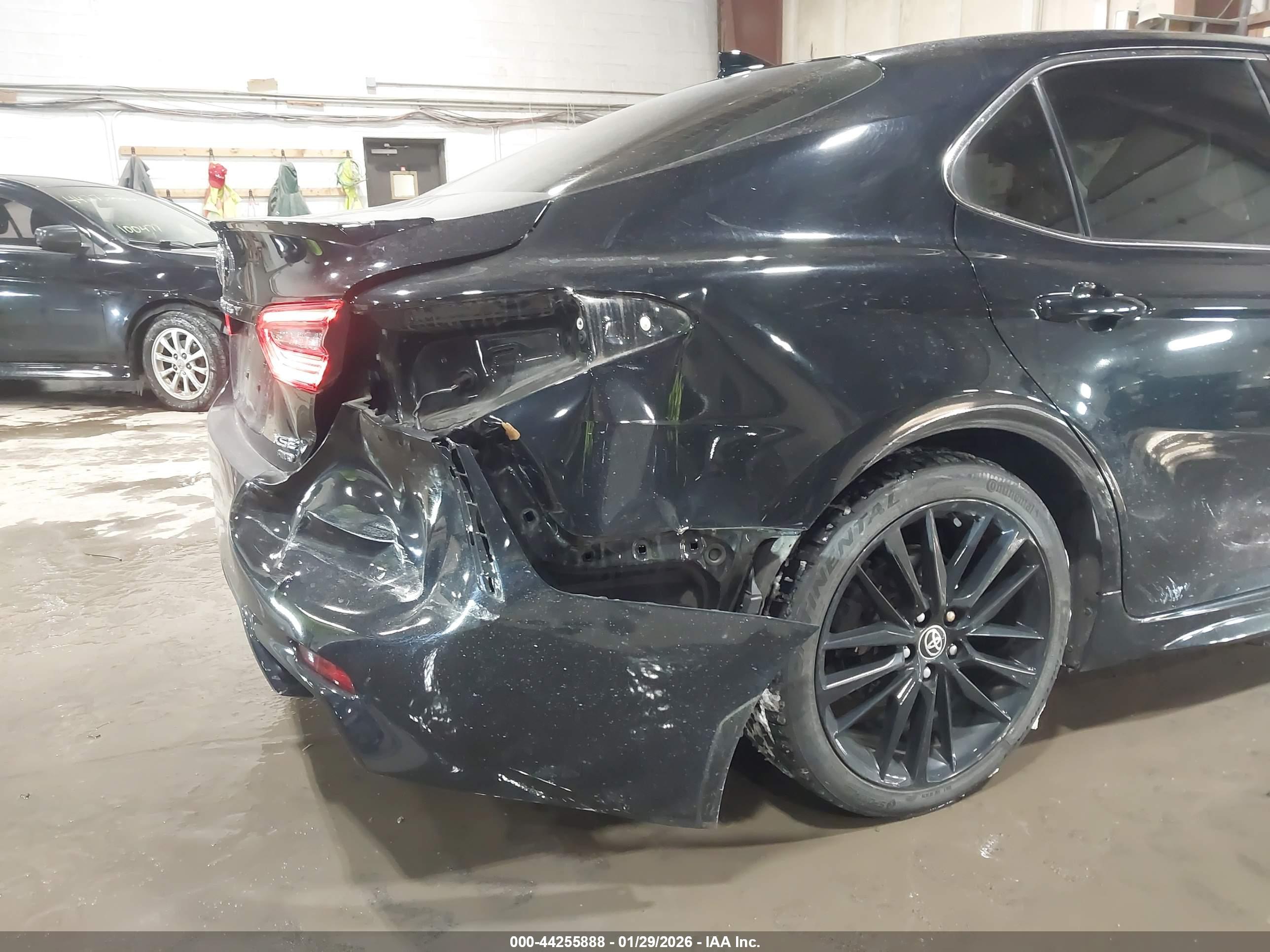 TOYOTA CAMRY image 6