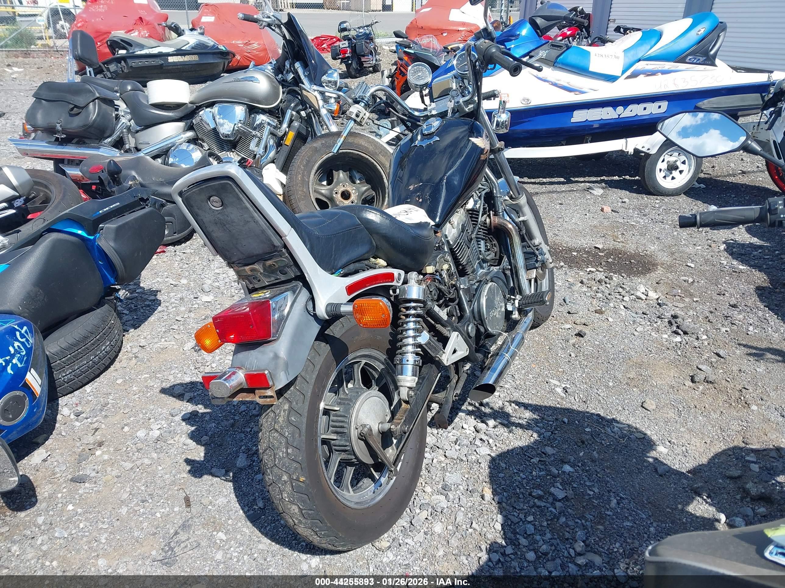 HONDA VT700 image 4