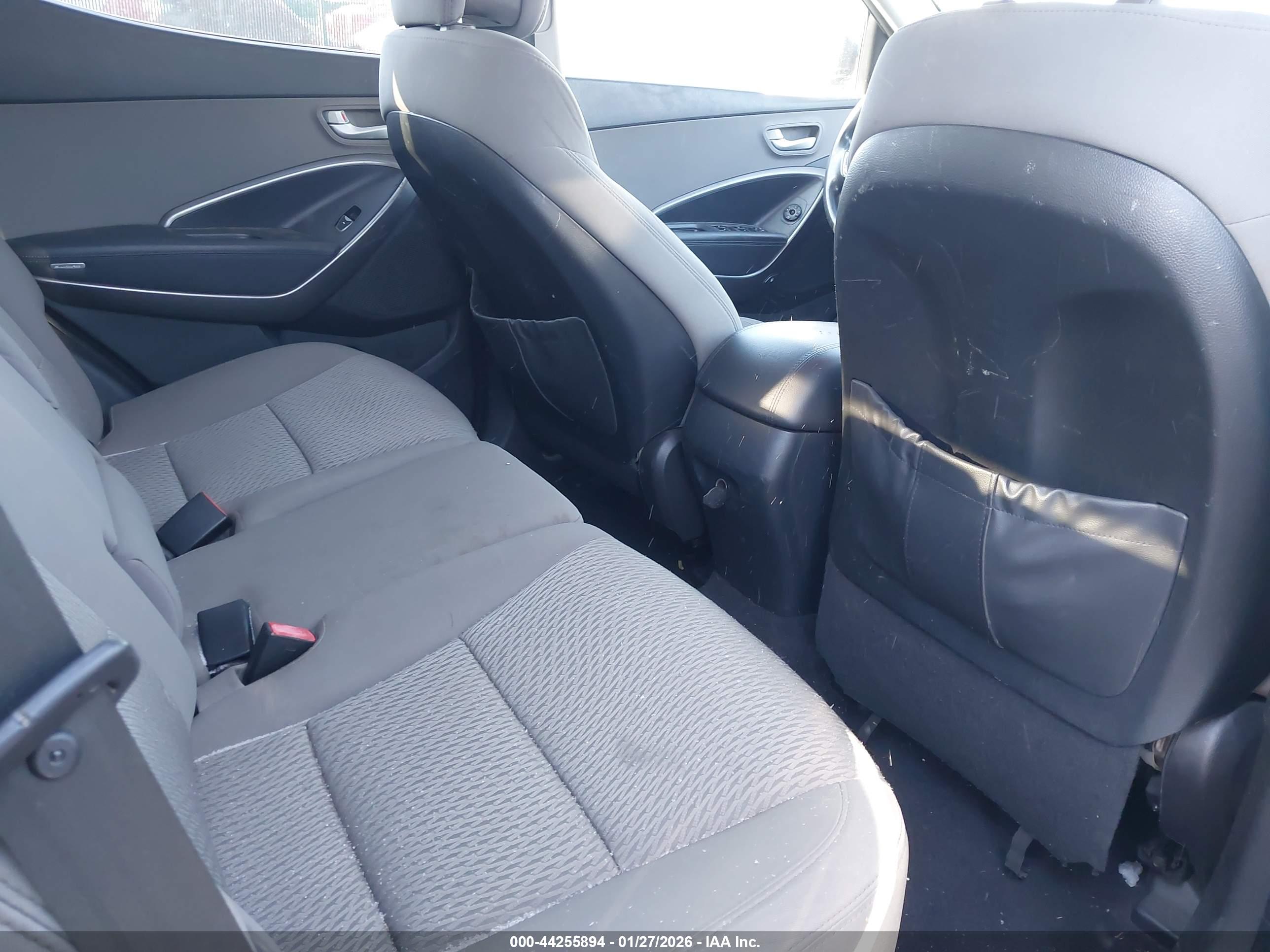HYUNDAI SANTA image 8