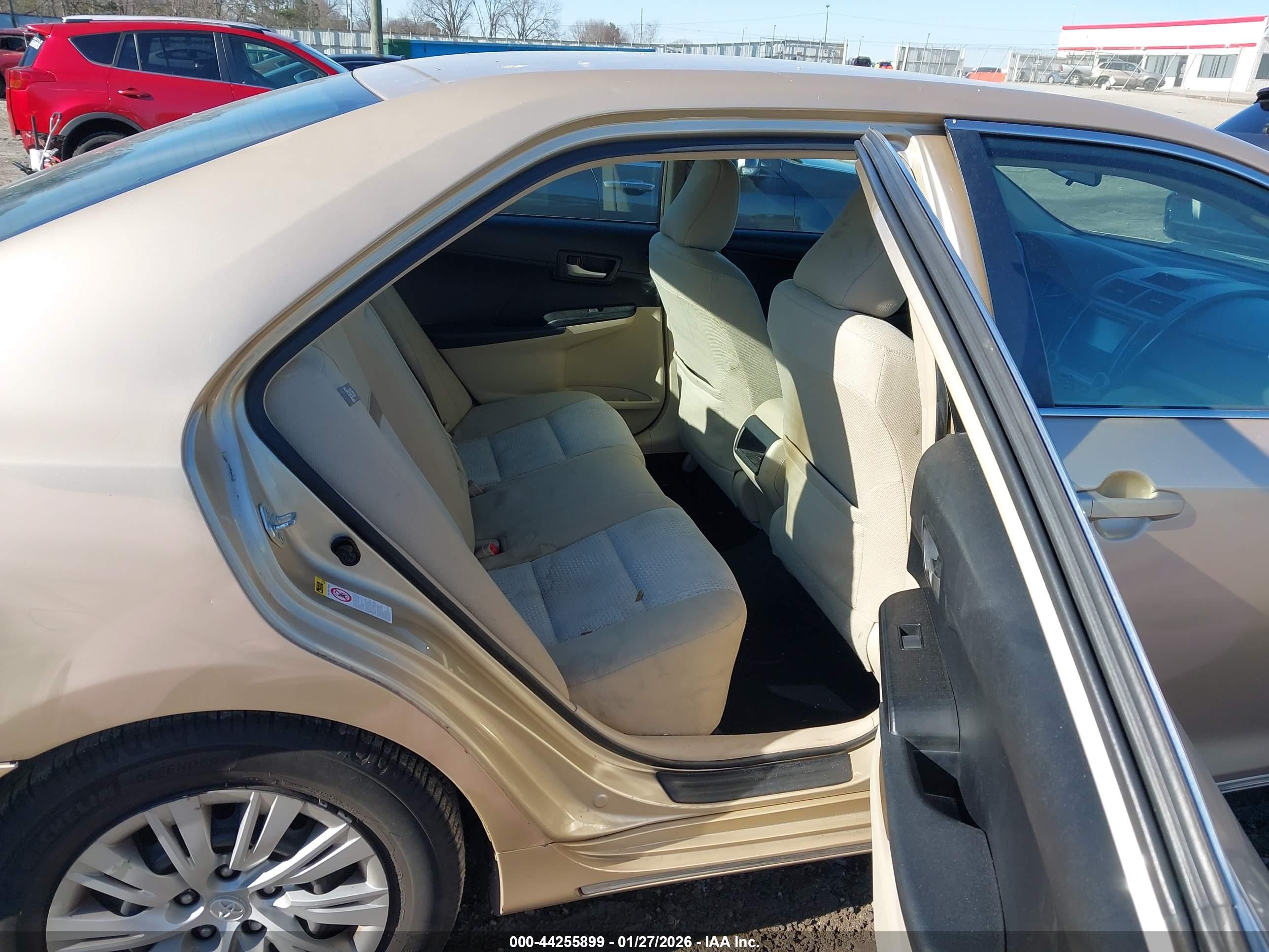 TOYOTA CAMRY image 8