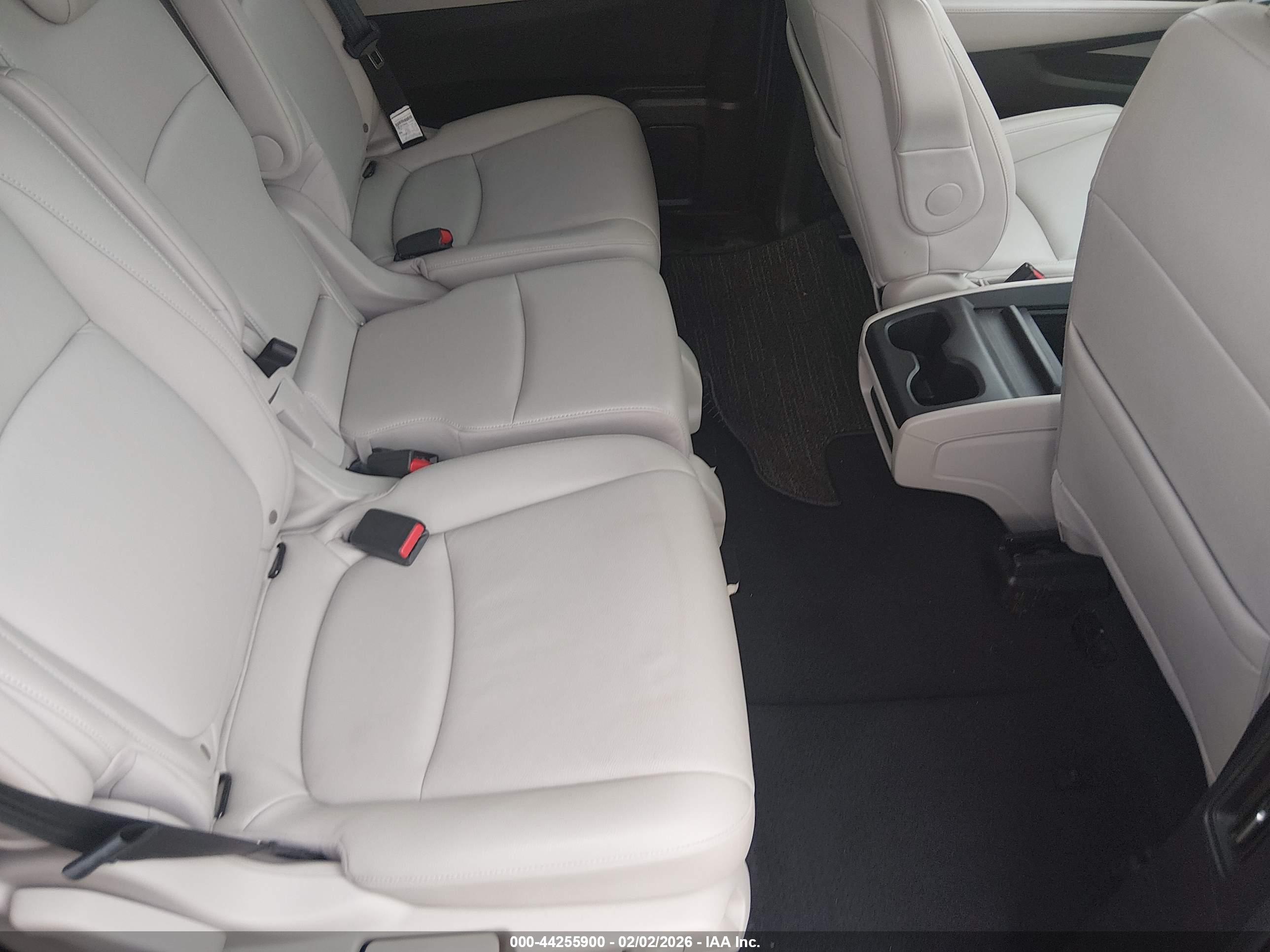 HONDA ODYSSEY image 8