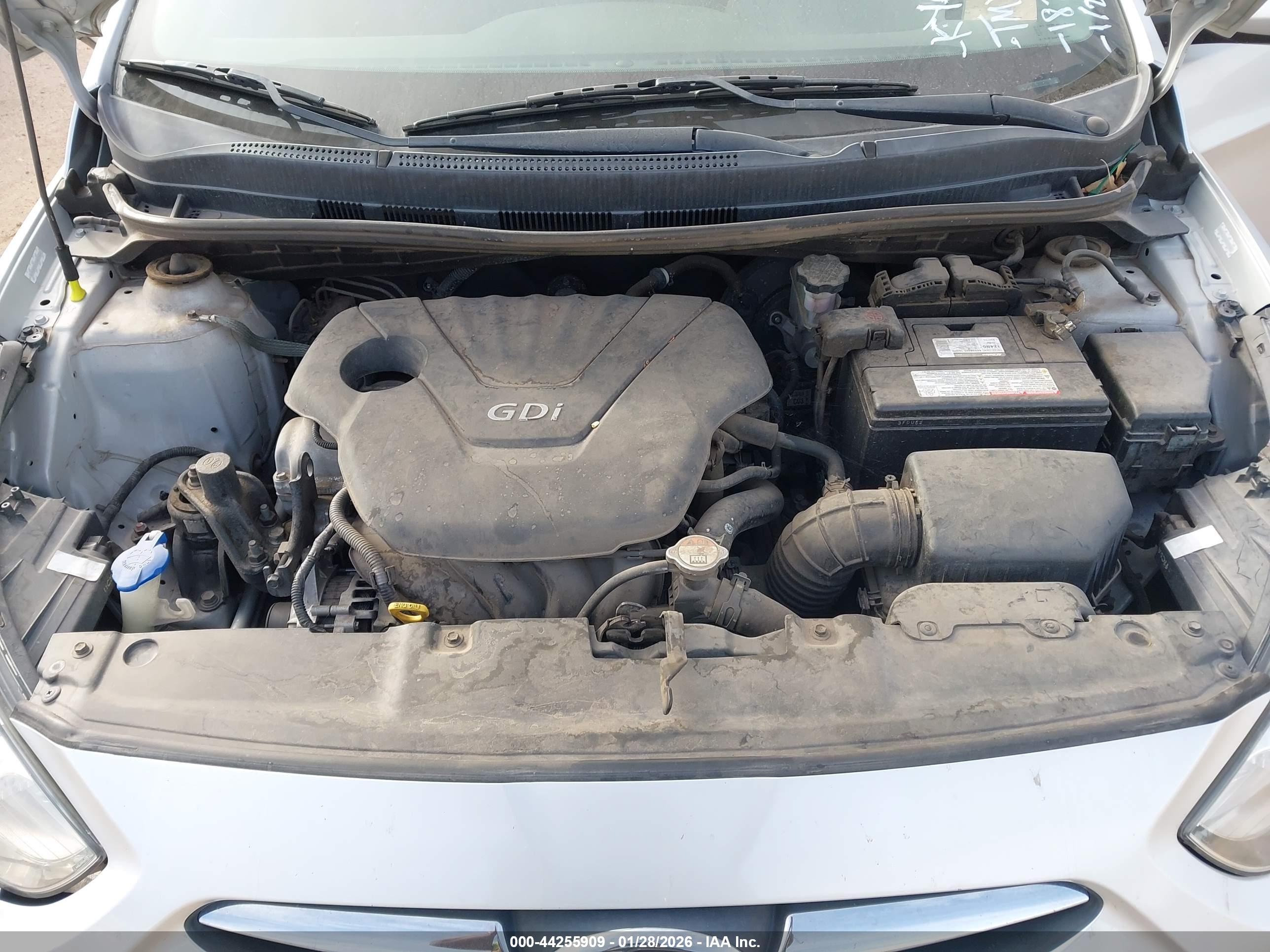 HYUNDAI ACCENT image 10