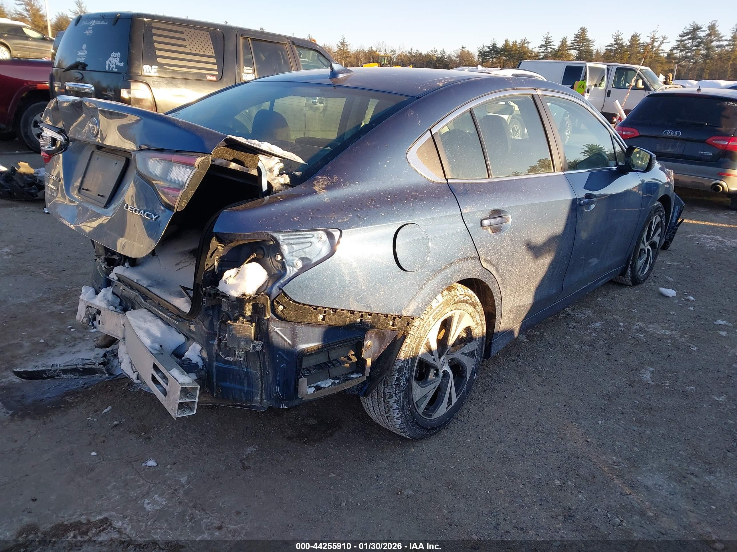 SUBARU LEGACY image 4