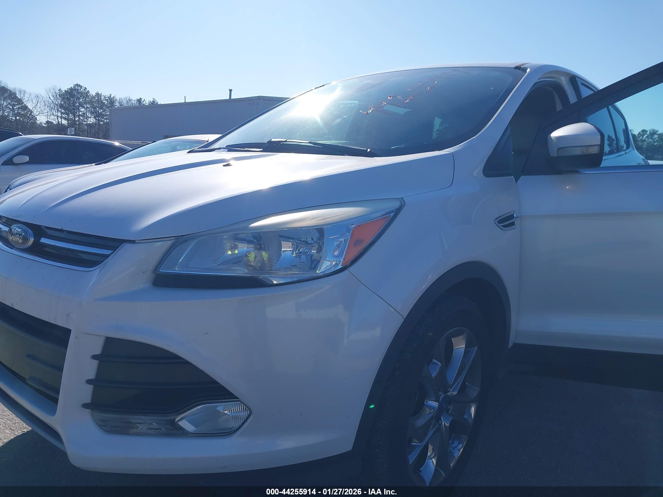 FORD ESCAPE image 6