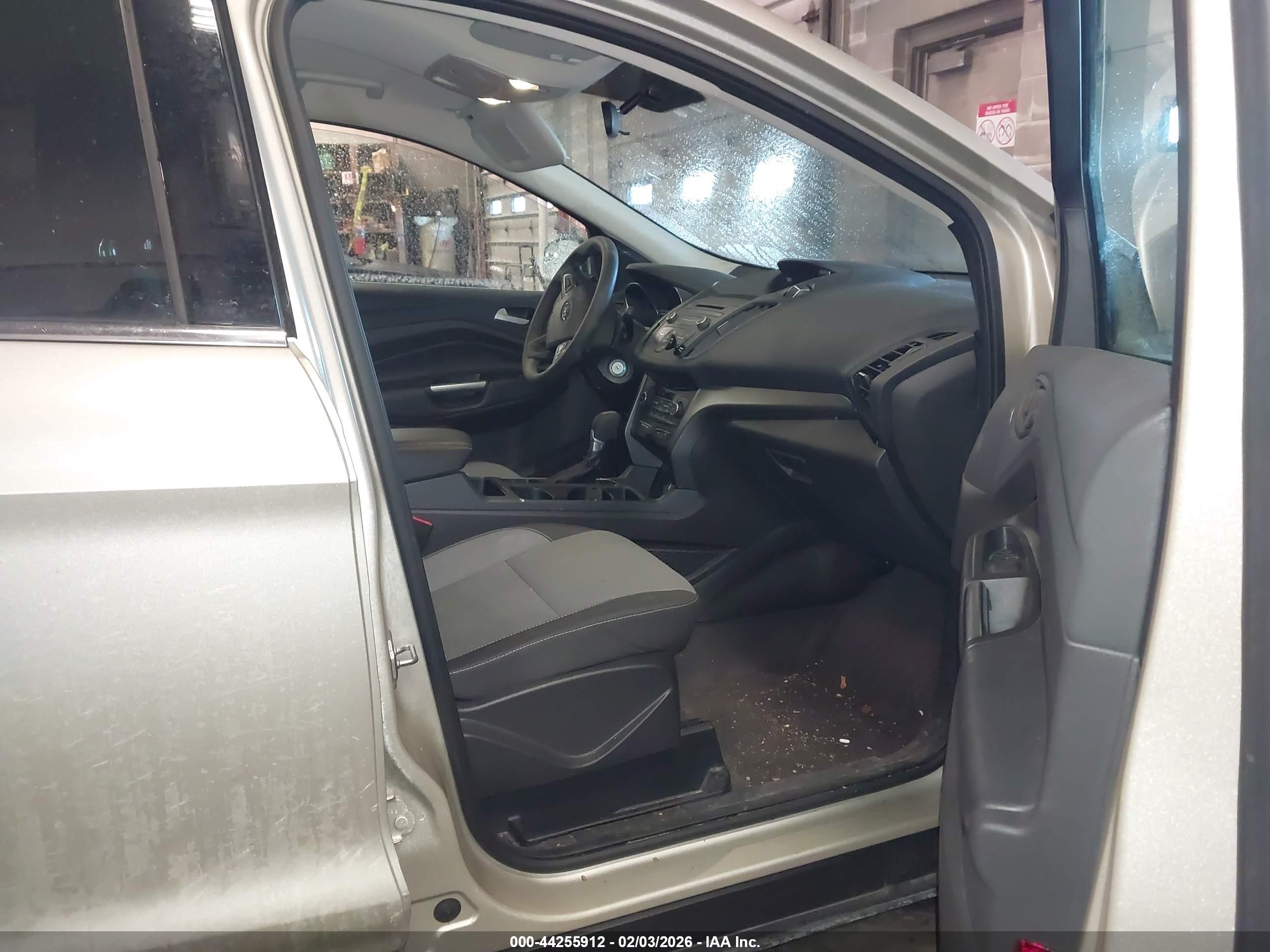 FORD ESCAPE image 5