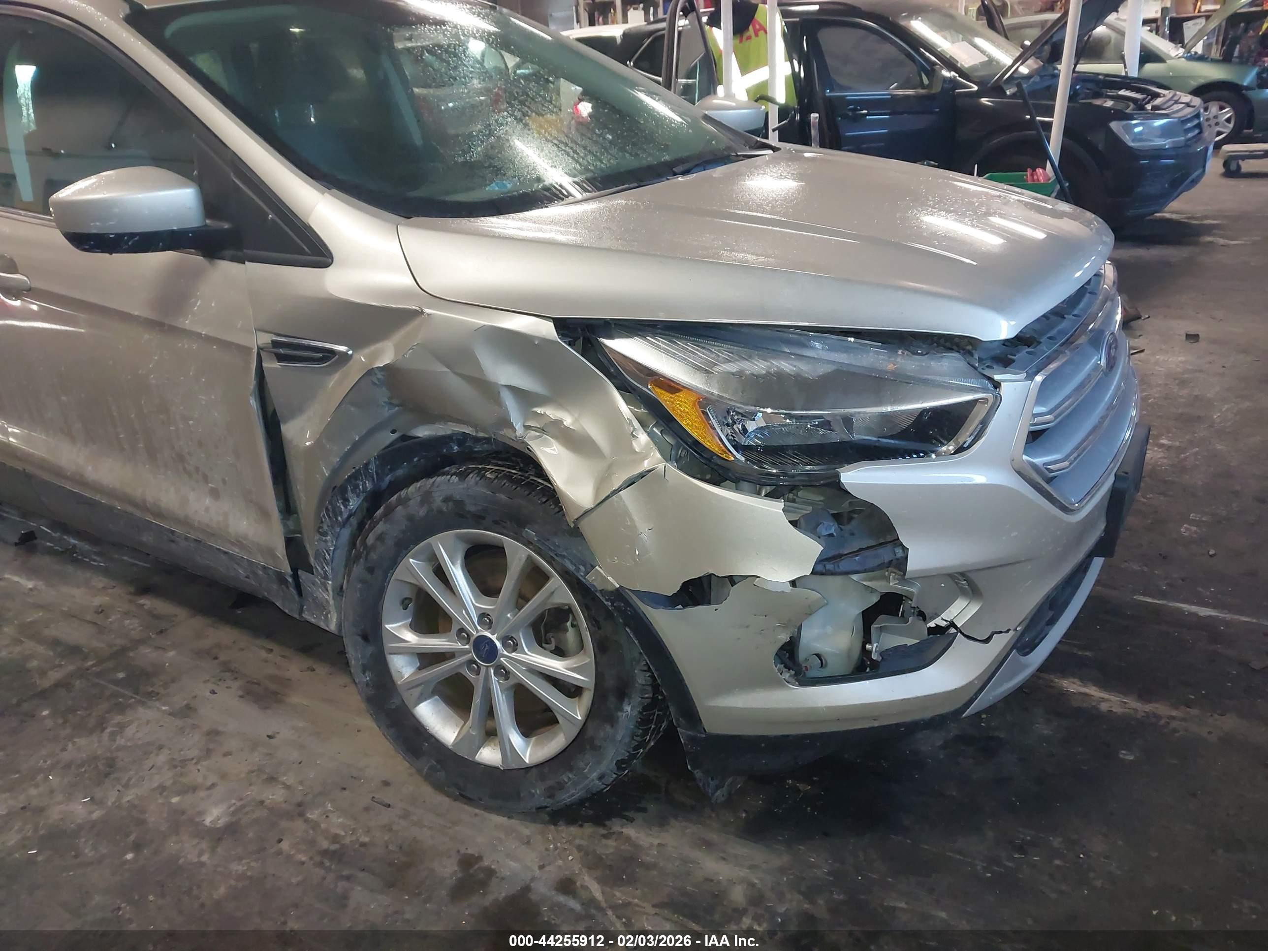 FORD ESCAPE image 6
