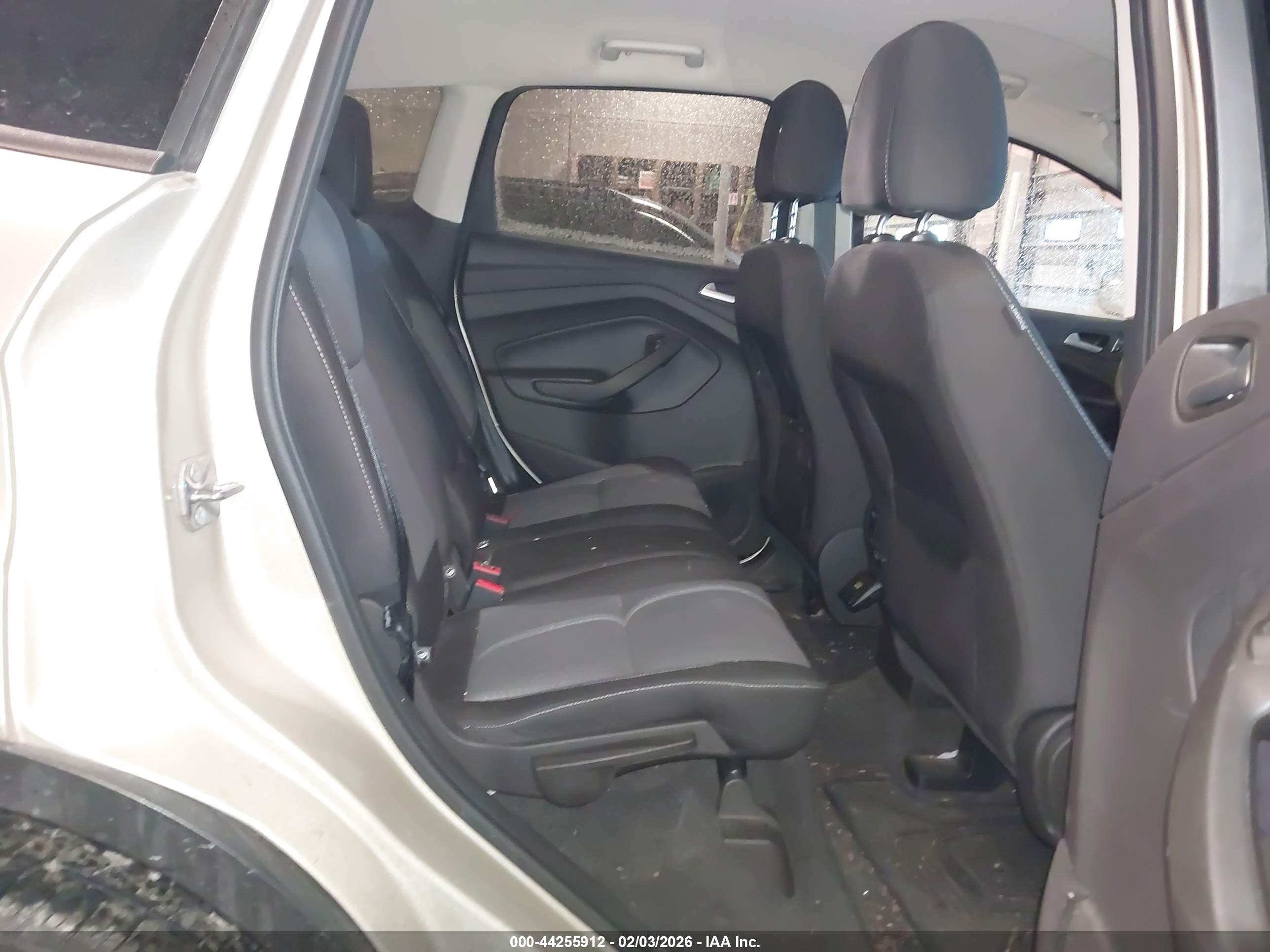 FORD ESCAPE image 8