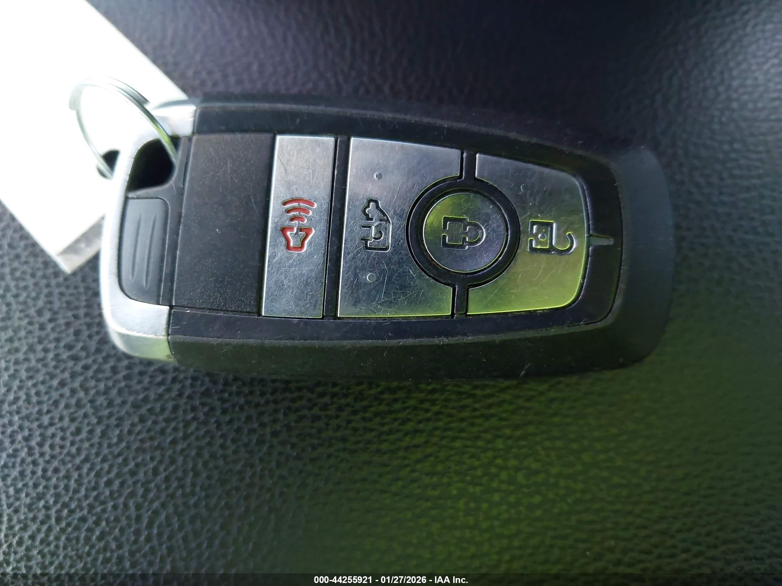 FORD FUSION image 11