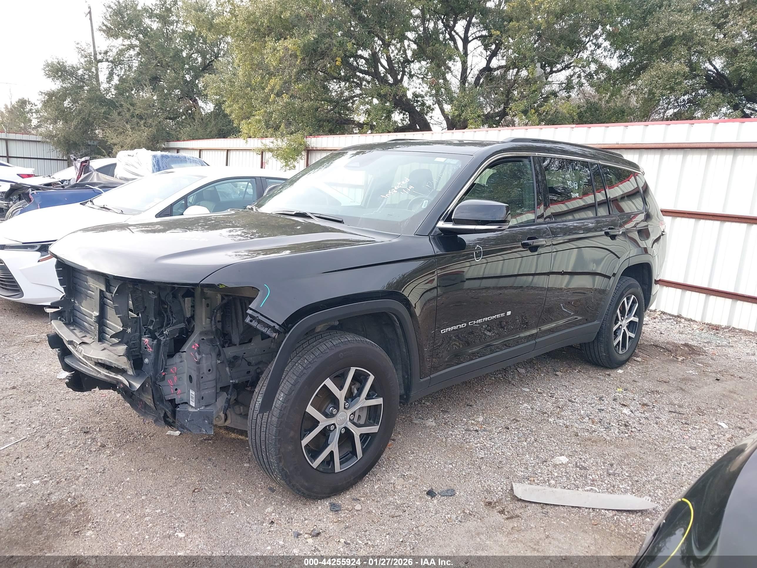 JEEP GRAND image 2