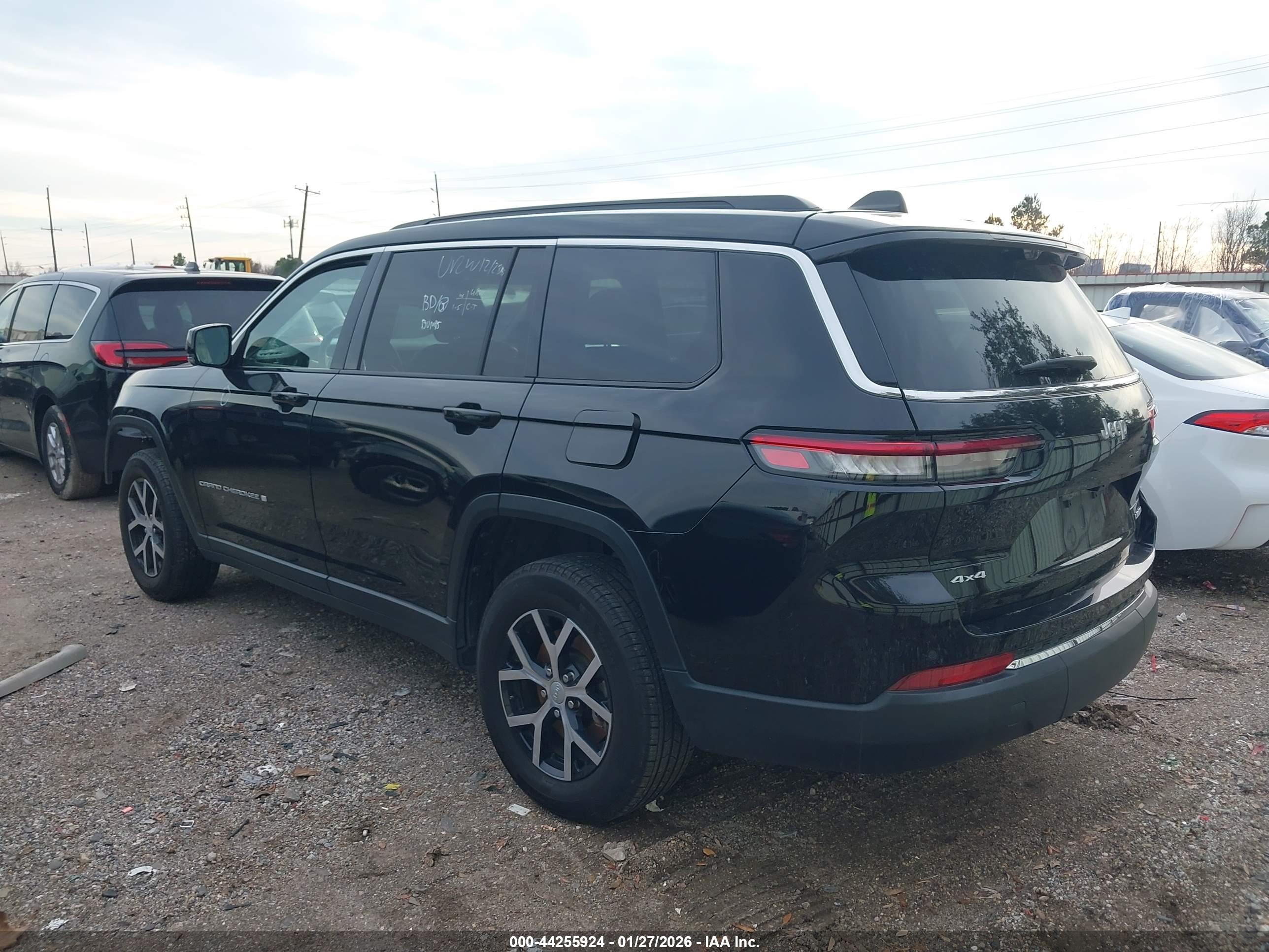 JEEP GRAND image 3