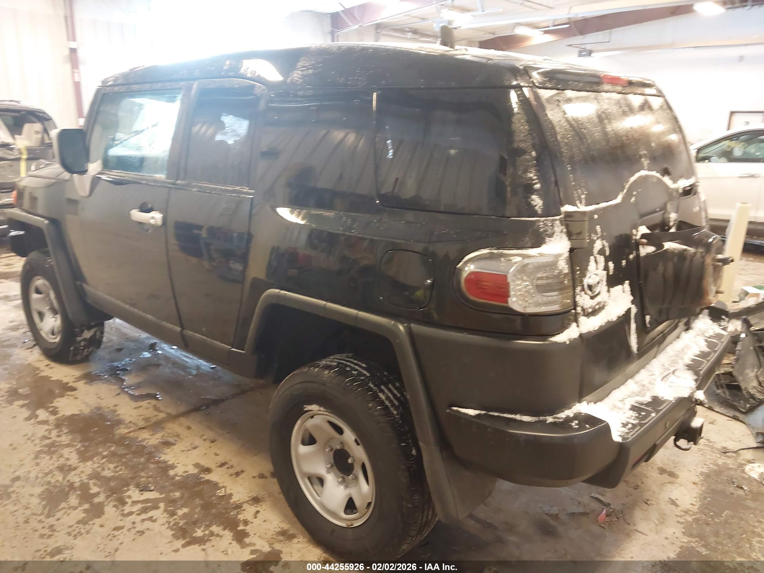 TOYOTA FJ image 3