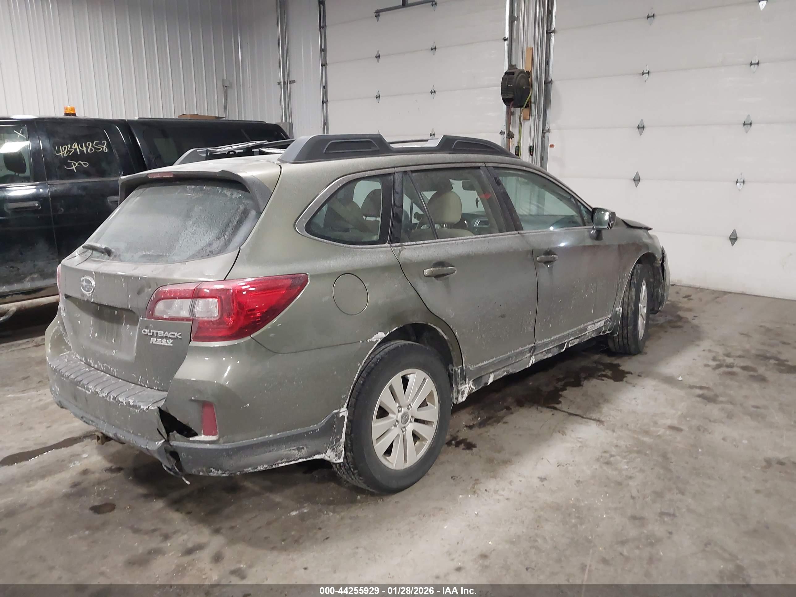 SUBARU OUTBACK image 4